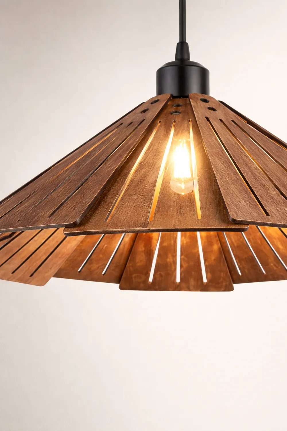 Nordische Kreative Pendelleuchte aus Holz für Esszimmer, Restaurant - Lumpaz