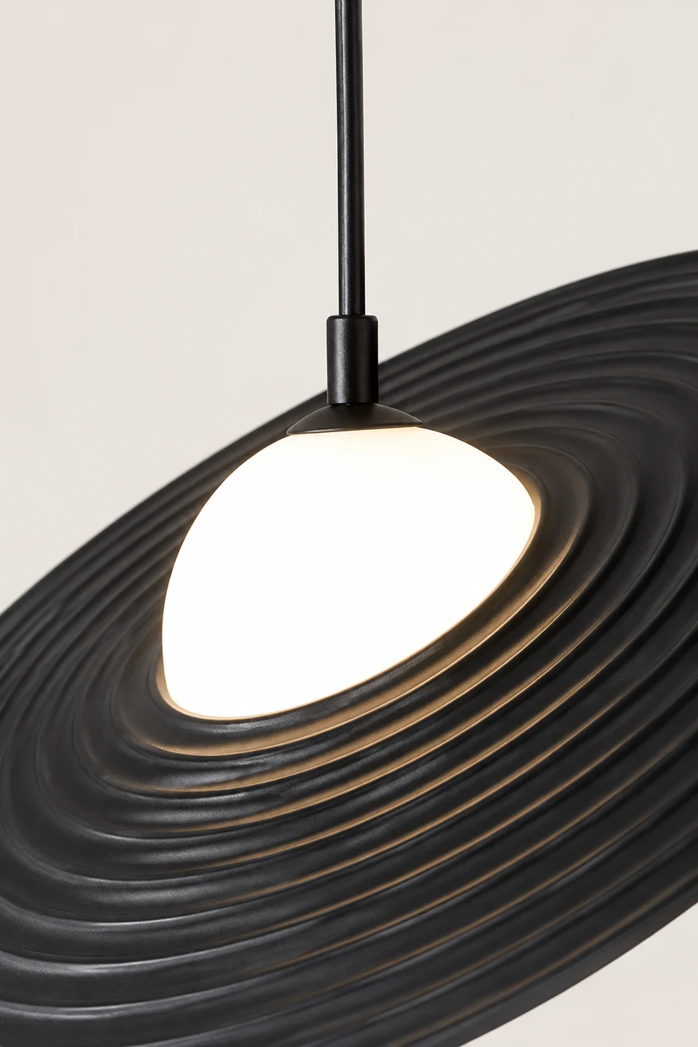 Stylish Creative Flying Saucer Pendant Light - Lumpaz