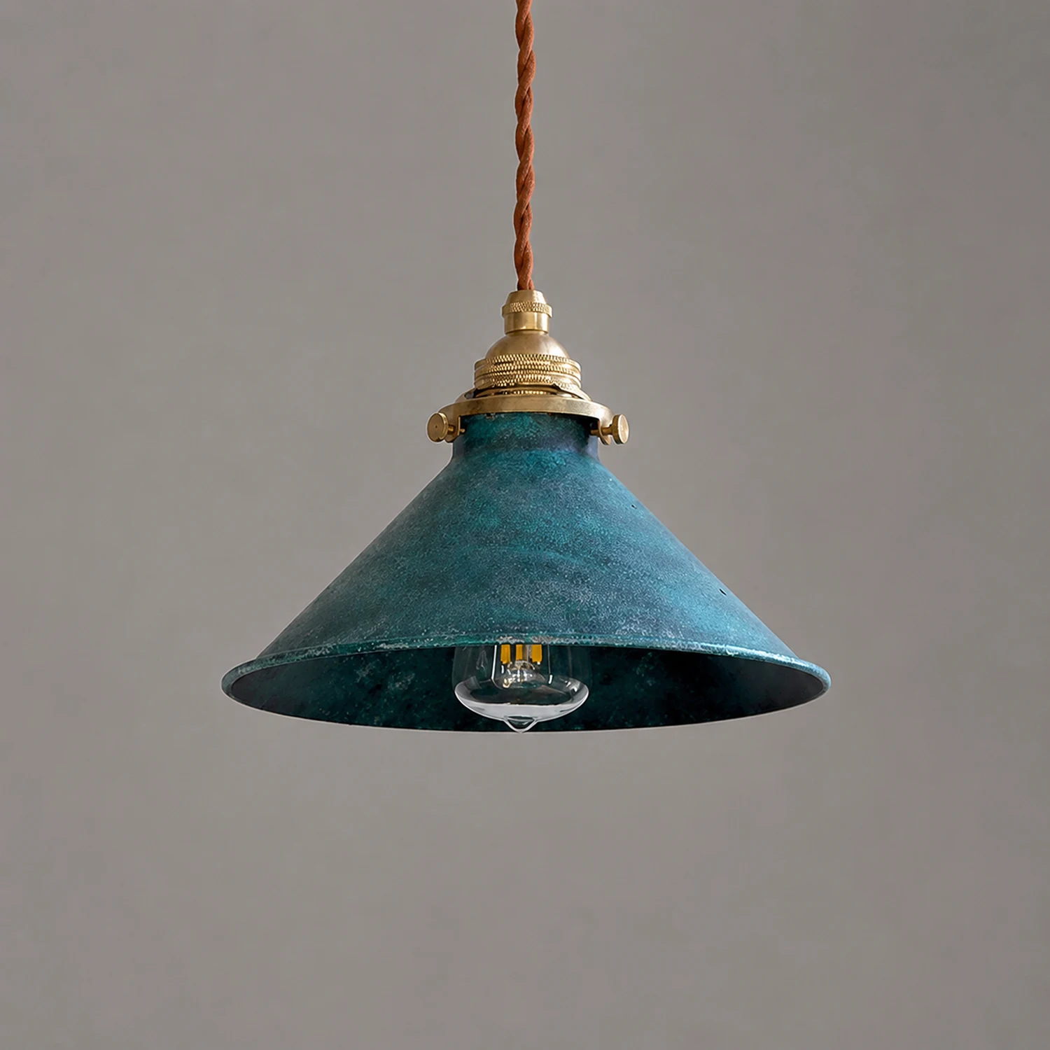 Retro Industrial Metal Fanale Pendant Light - Lumpaz