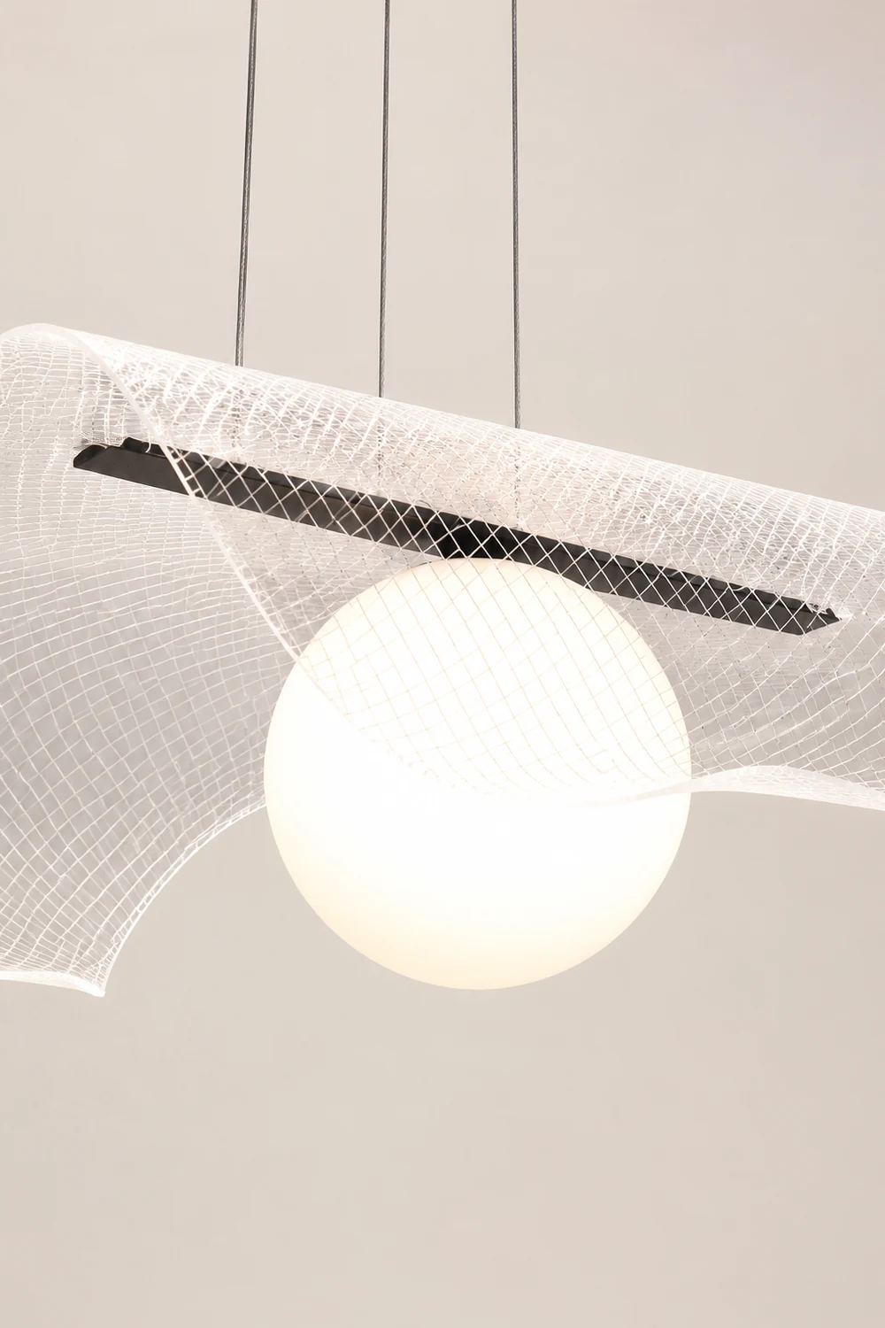 Modern Hat Shape Transparent Acrylic Pendant Light - Lumpaz