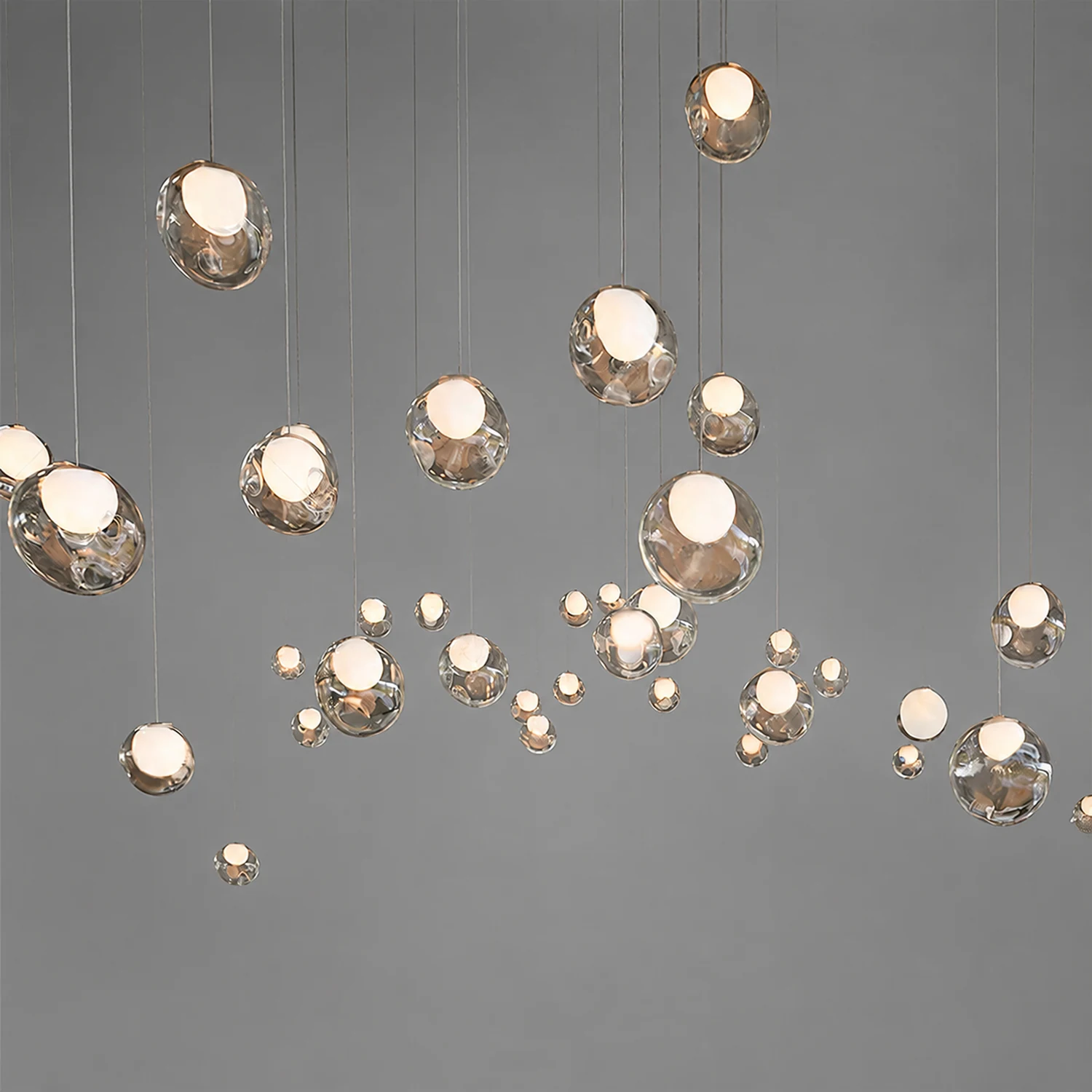 Multi-heads Glass Globe Cluster Stairway Light Pendant Light - Lumpaz