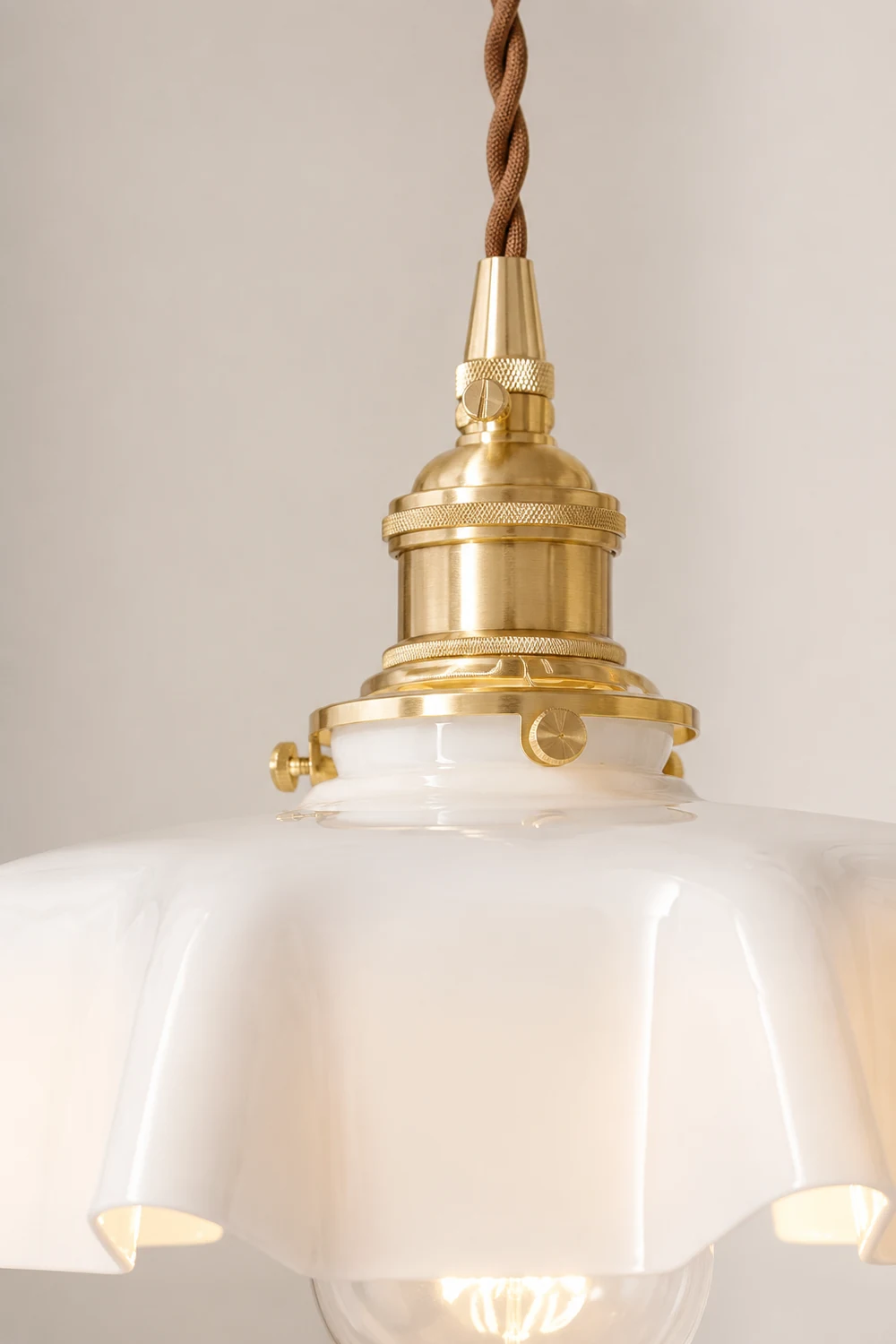 Modern Romantic Small Glass Ribbon Edge Pendant Light For Living Room - Lumpaz