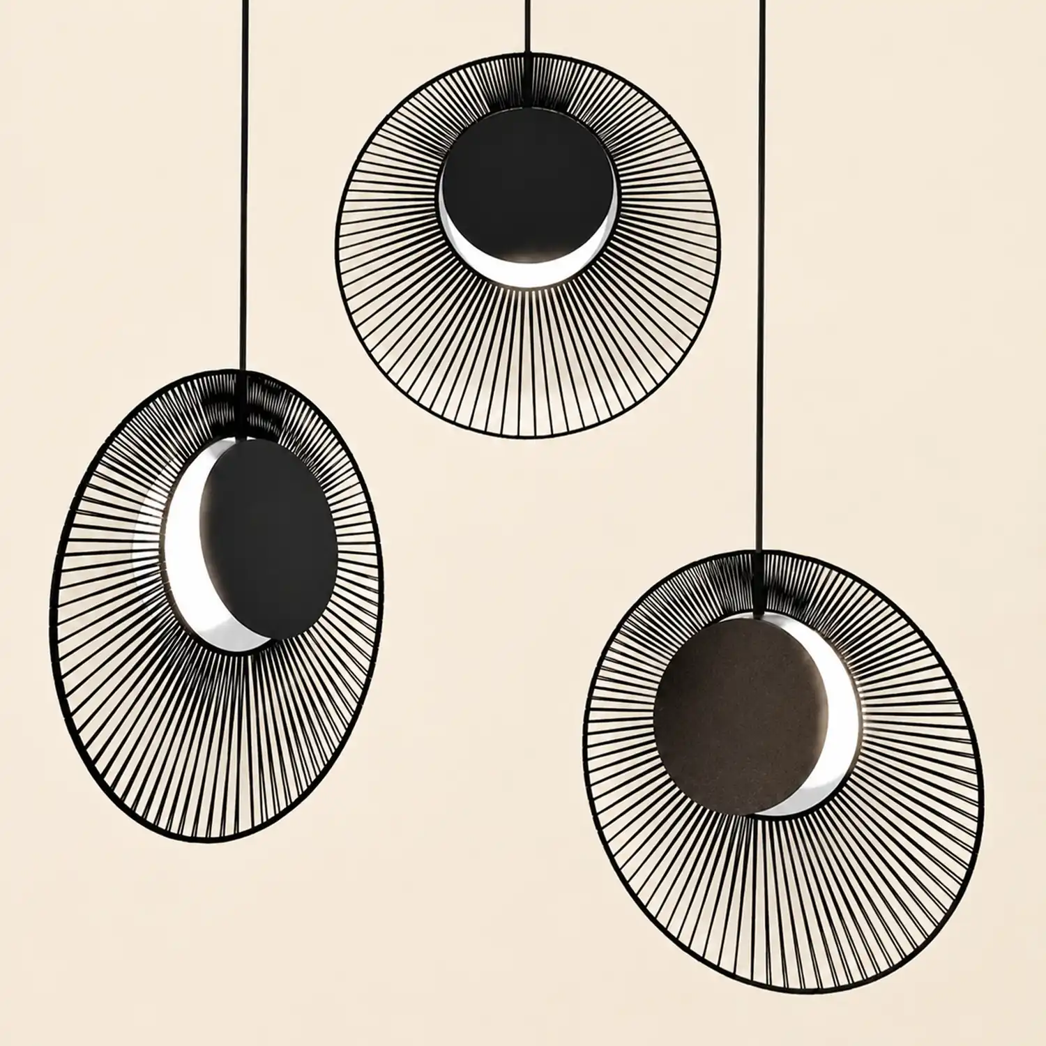 Minimalist Black Metal Pendant Light for Dining Room - Lumpaz