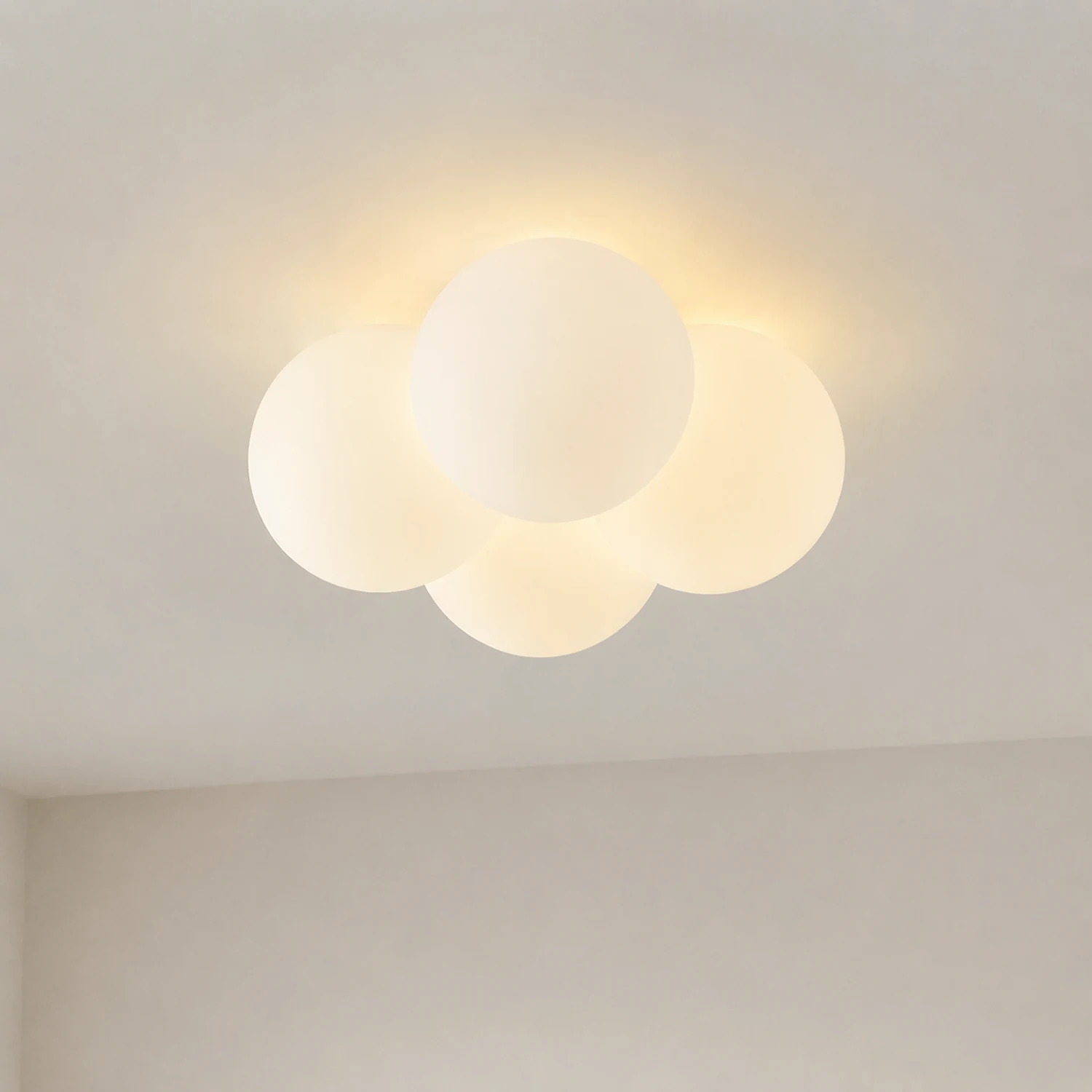 Modern White Cloud Bubbles Ceiling Light - Lumpaz