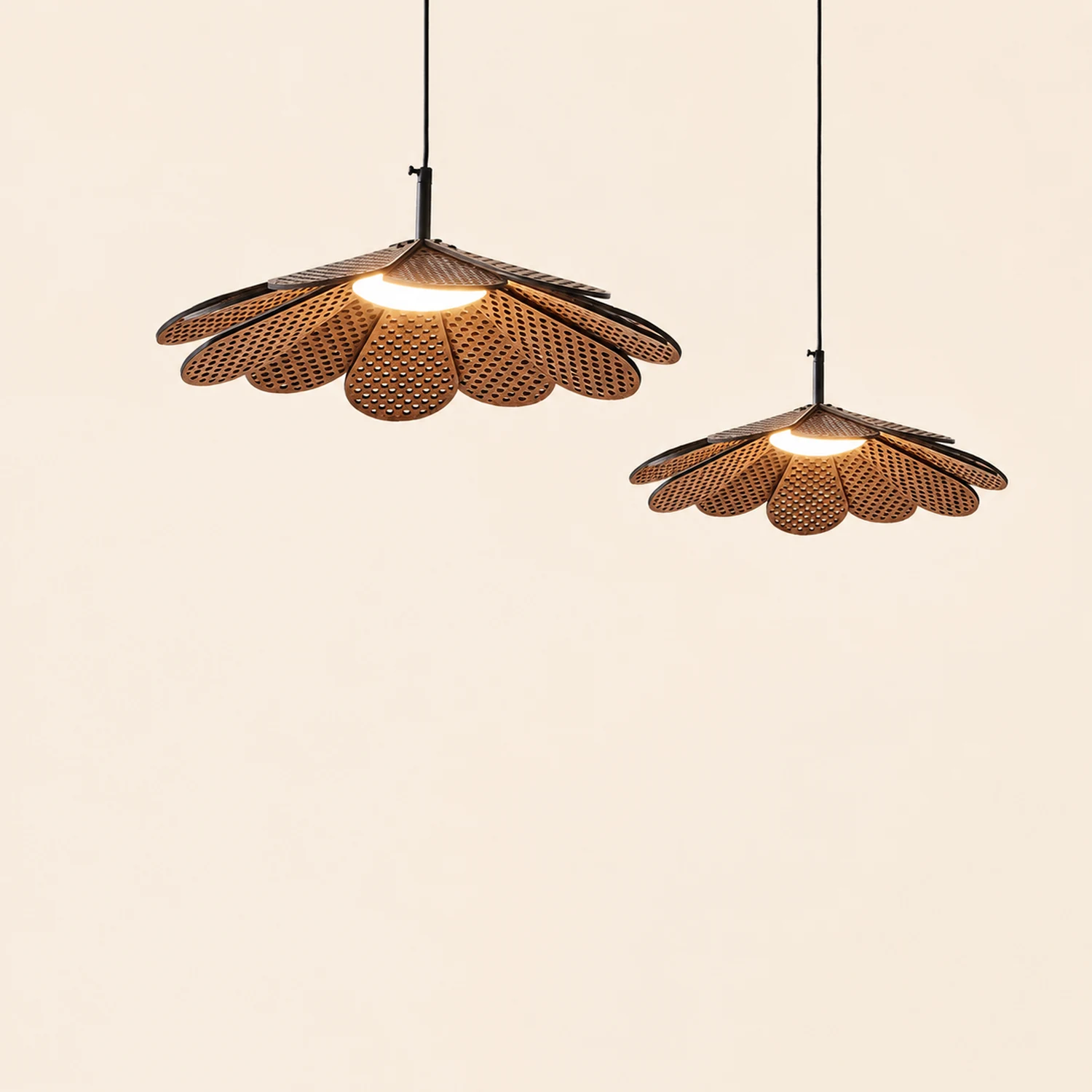 Hollyhock LED Rattan Leaves Pendant Light - Lumpaz