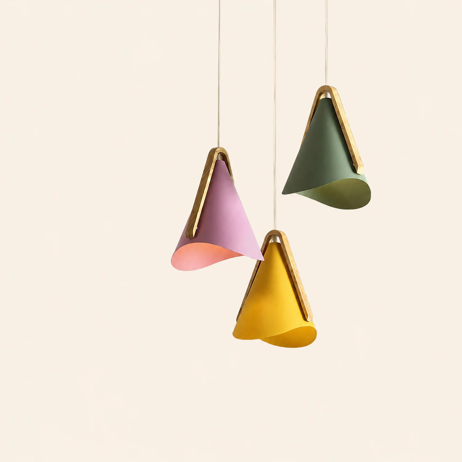 Morandi Cluster-Pendelleuchte 5 Farben, Holz&Metall - Lumpaz