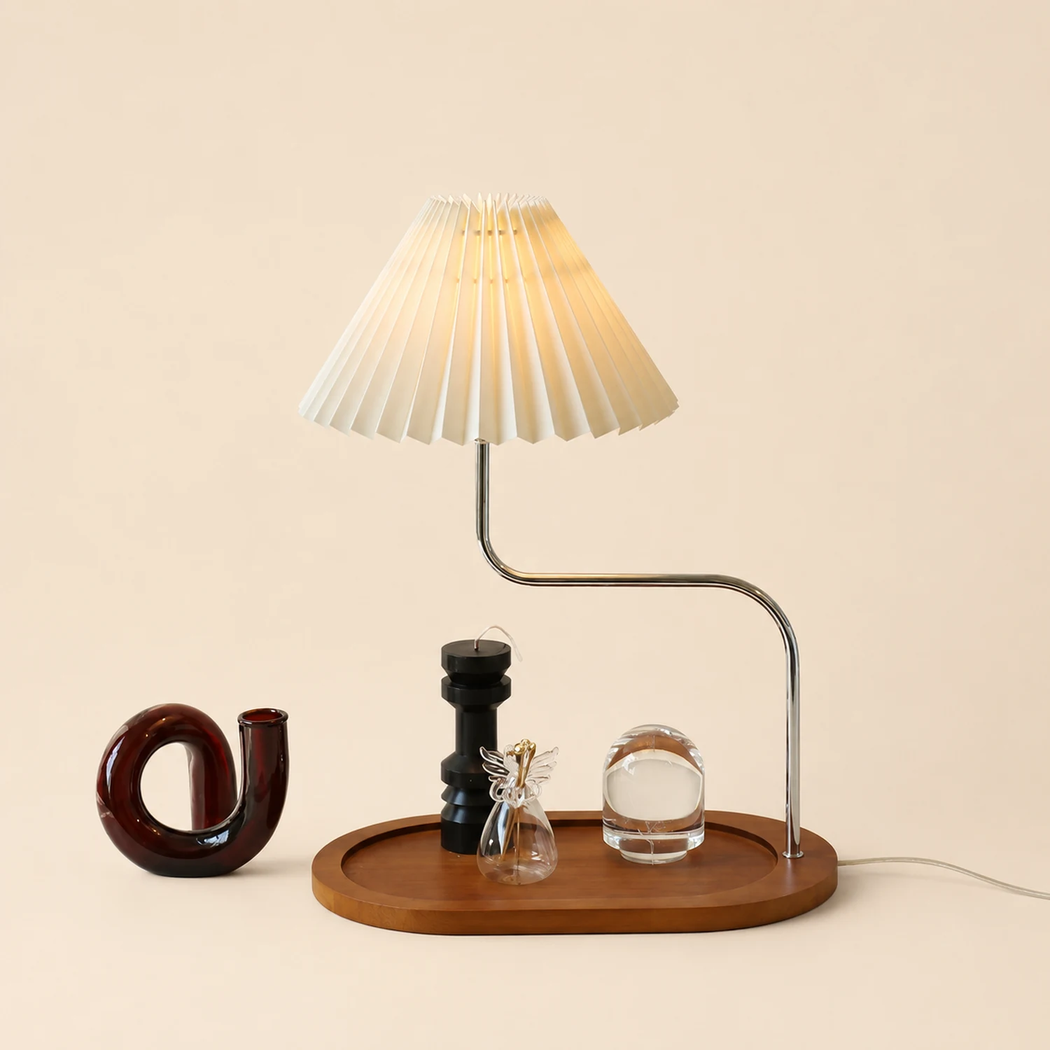 Solid Wood Retro Creative Pleated Table Lamp - Lumpaz