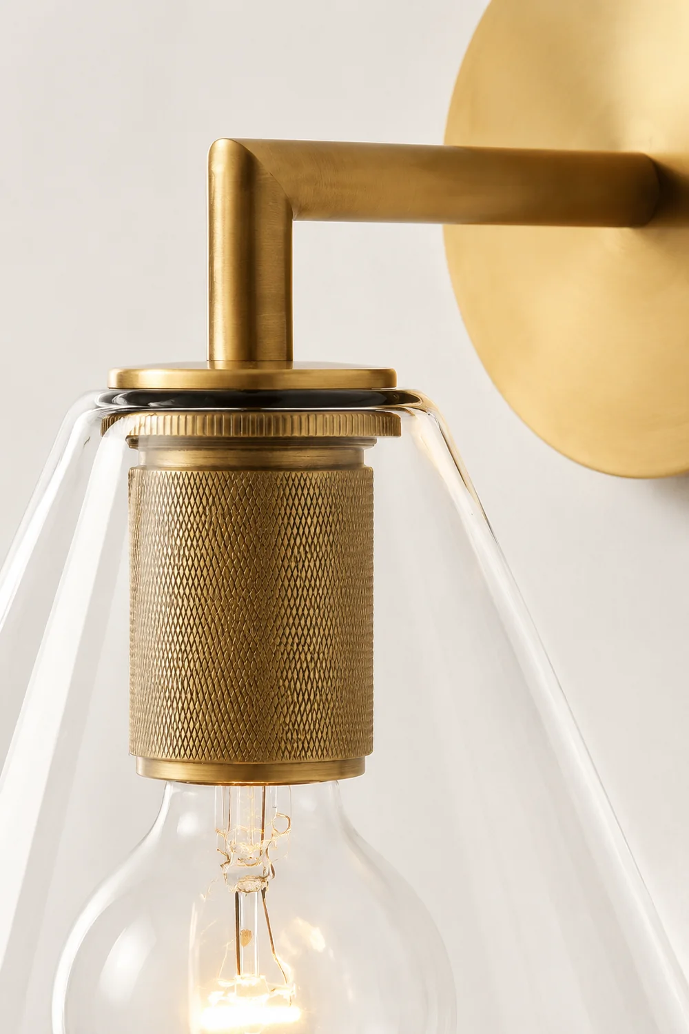 Armed Retro Brass Wall Sconce - Lumpaz