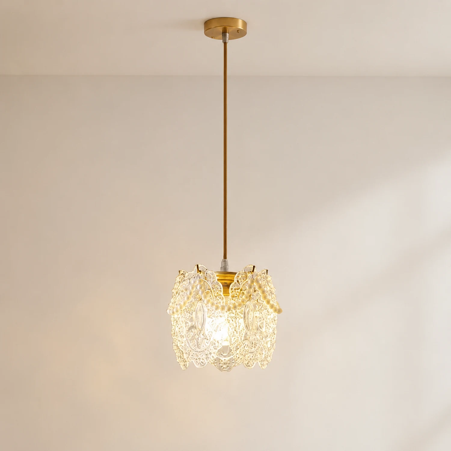 Moderne Luxuriöse Pendelleuchte aus Glas für Schlaf- & Wohnzimmer - Lumpaz