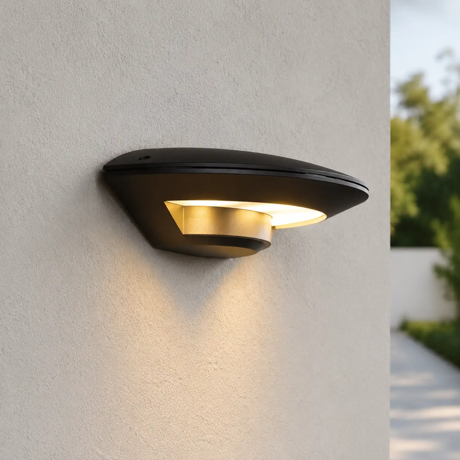 Wasserdichte Fliegende Untertasse Wandleuchte für den Außenbereich mit warmer LED - Lumpaz