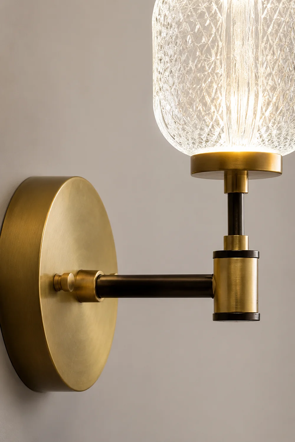 Antique Brass Gold Wall Light - Lumpaz