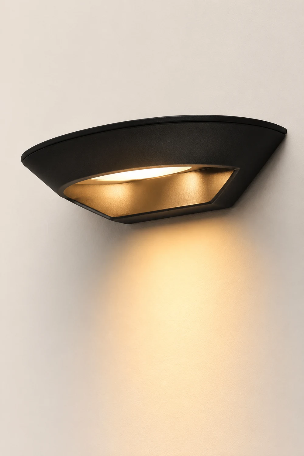 Wasserdichte Fliegende Untertasse Wandleuchte für den Außenbereich mit warmer LED - Lumpaz