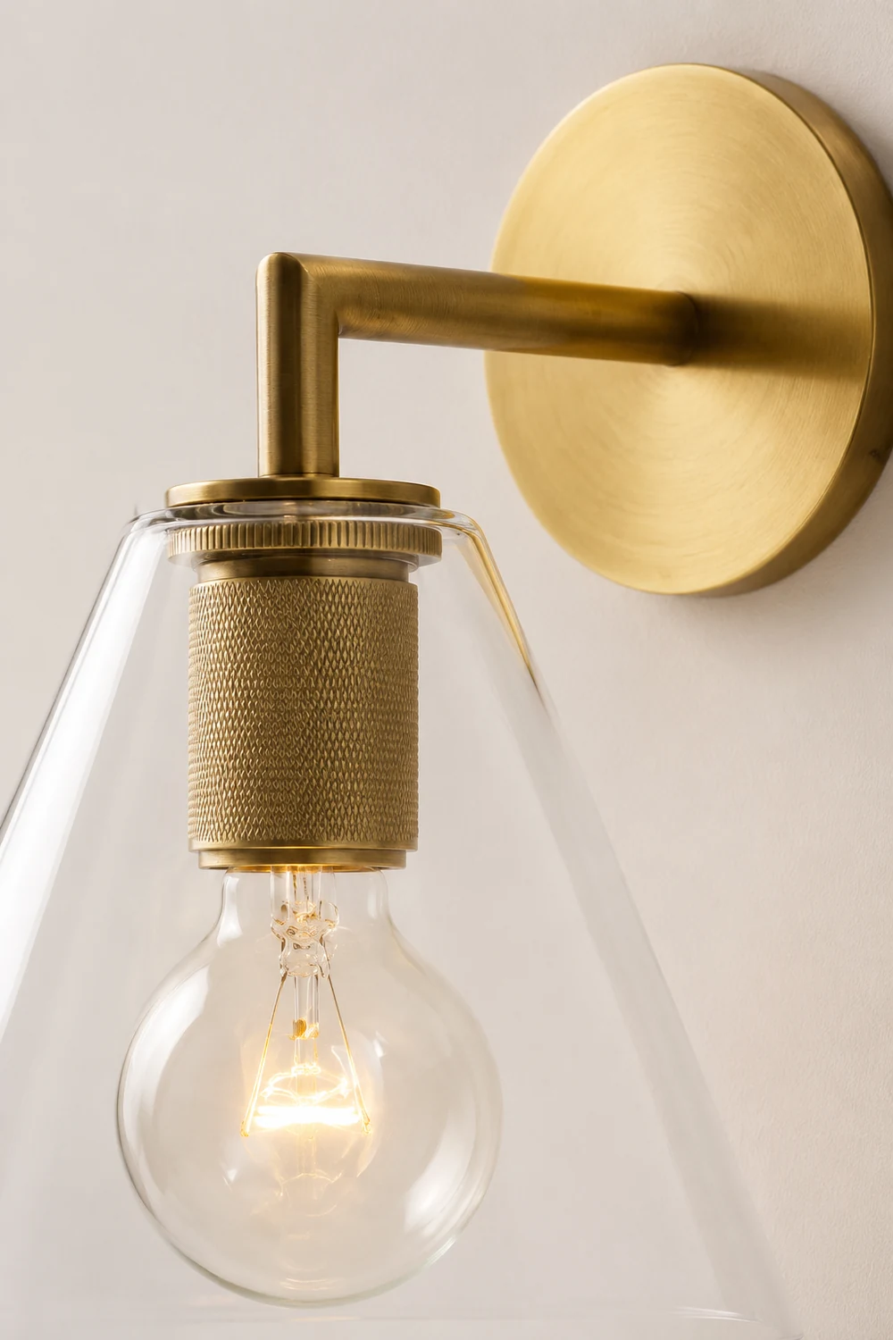 Armed Retro Brass Wall Sconce - Lumpaz