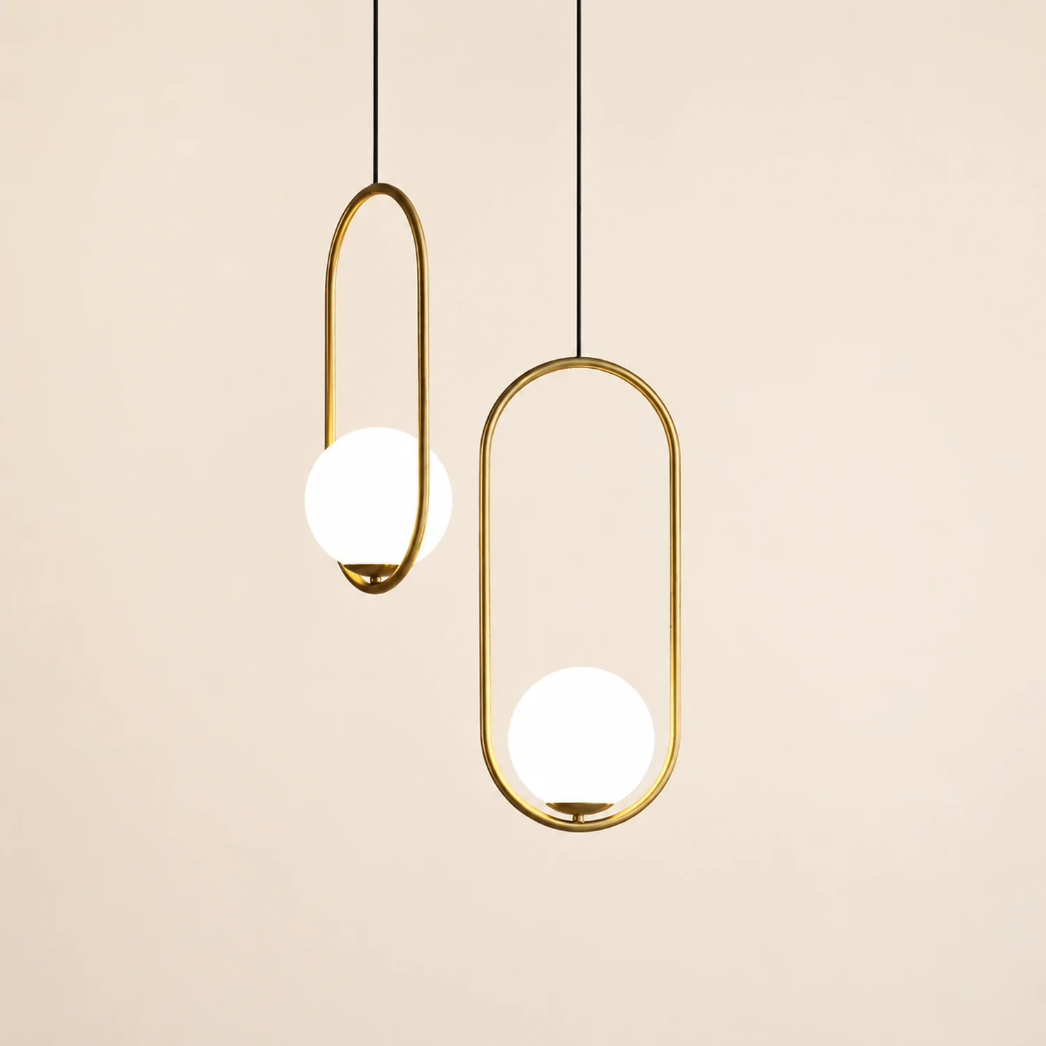 Valentina Nordische Kugel-Design Pendelleuchte aus Glas - Lumpaz