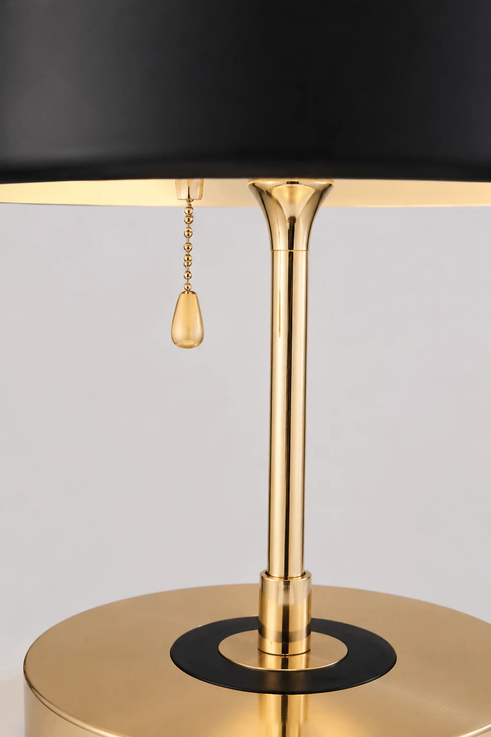 American Neoclassical Fashion Bert Frank Ranger Table Lamp - Lumpaz