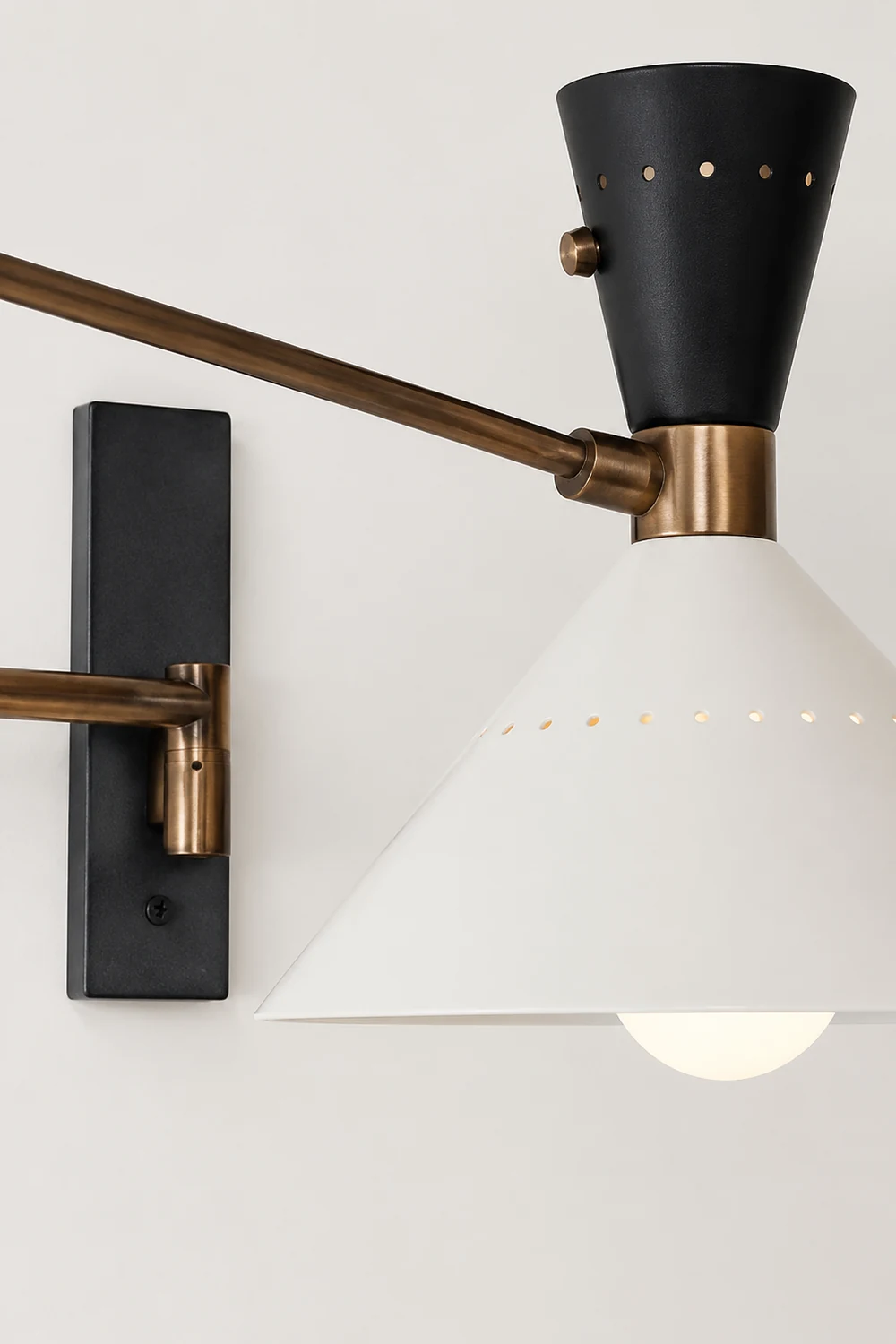 Modern Metal Cone Shade Wall Lamp - Lumpaz