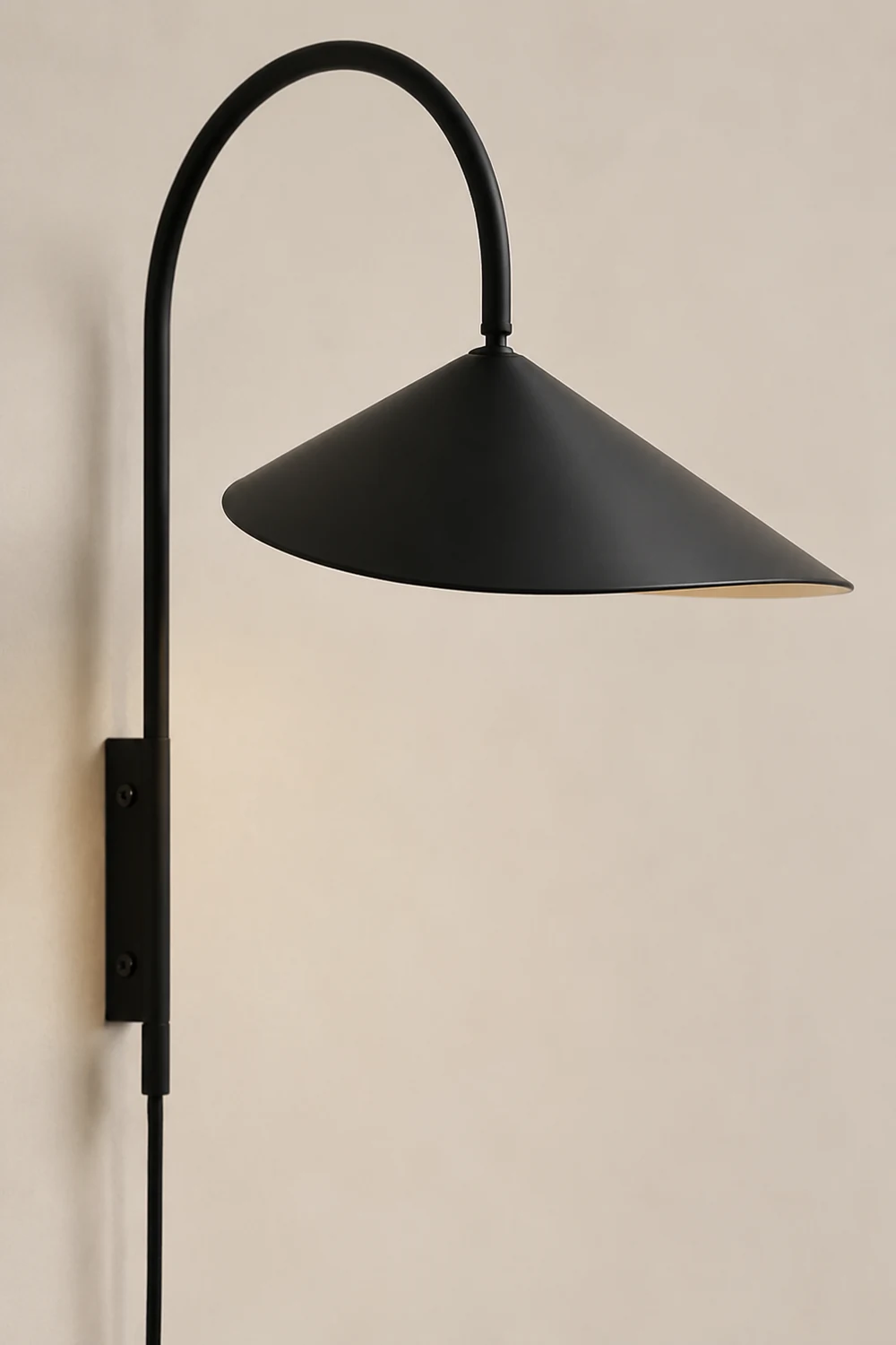 Modern Arum Creative  Wall Lamp For Bedroom - Lumpaz