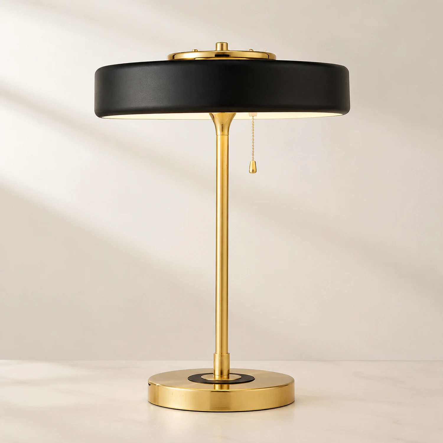 American Neoclassical Fashion Bert Frank Ranger Table Lamp - Lumpaz