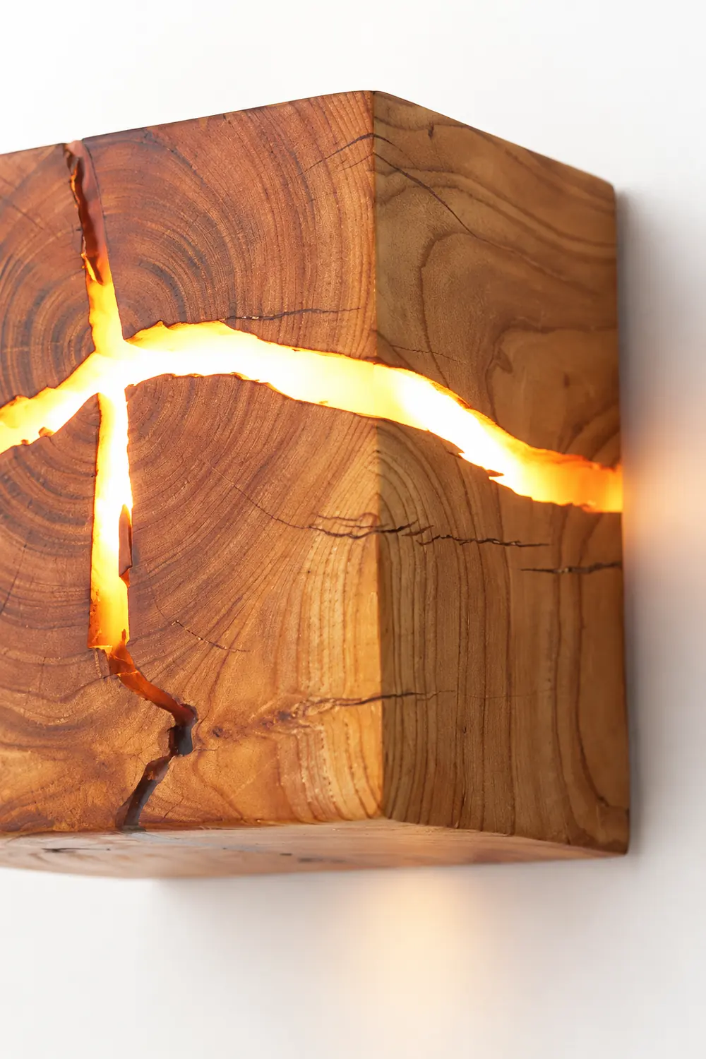 Creative Cracked Corridor Wall Sconce - Lumpaz