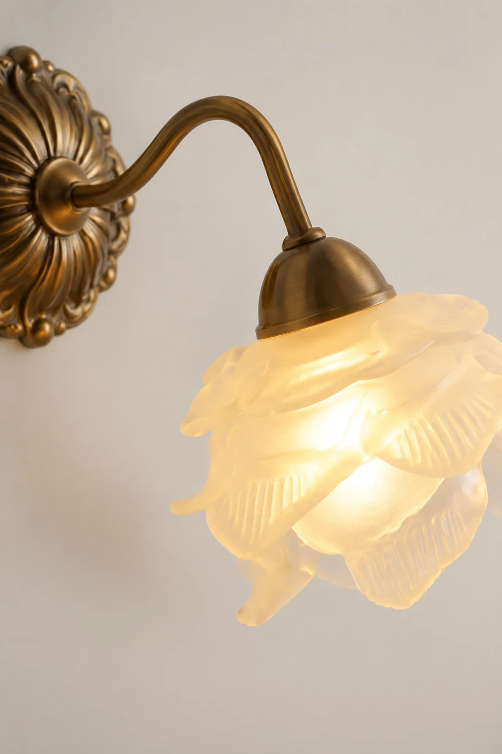 Retro Flower Petal Glass Wall Lamp Copper Wall Light - Lumpaz