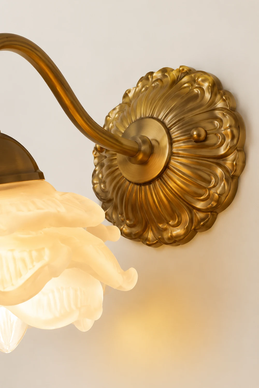 Retro Flower Petal Glass Wall Lamp Copper Wall Light - Lumpaz