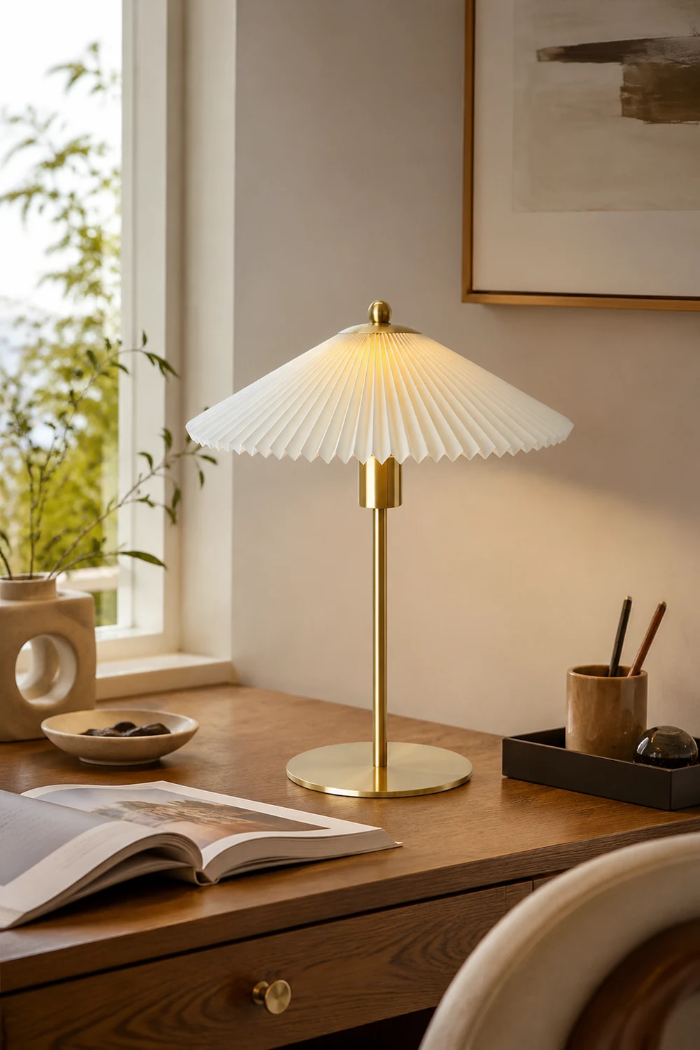 Mid Century Modern Pleated Table Lamp - Lumpaz