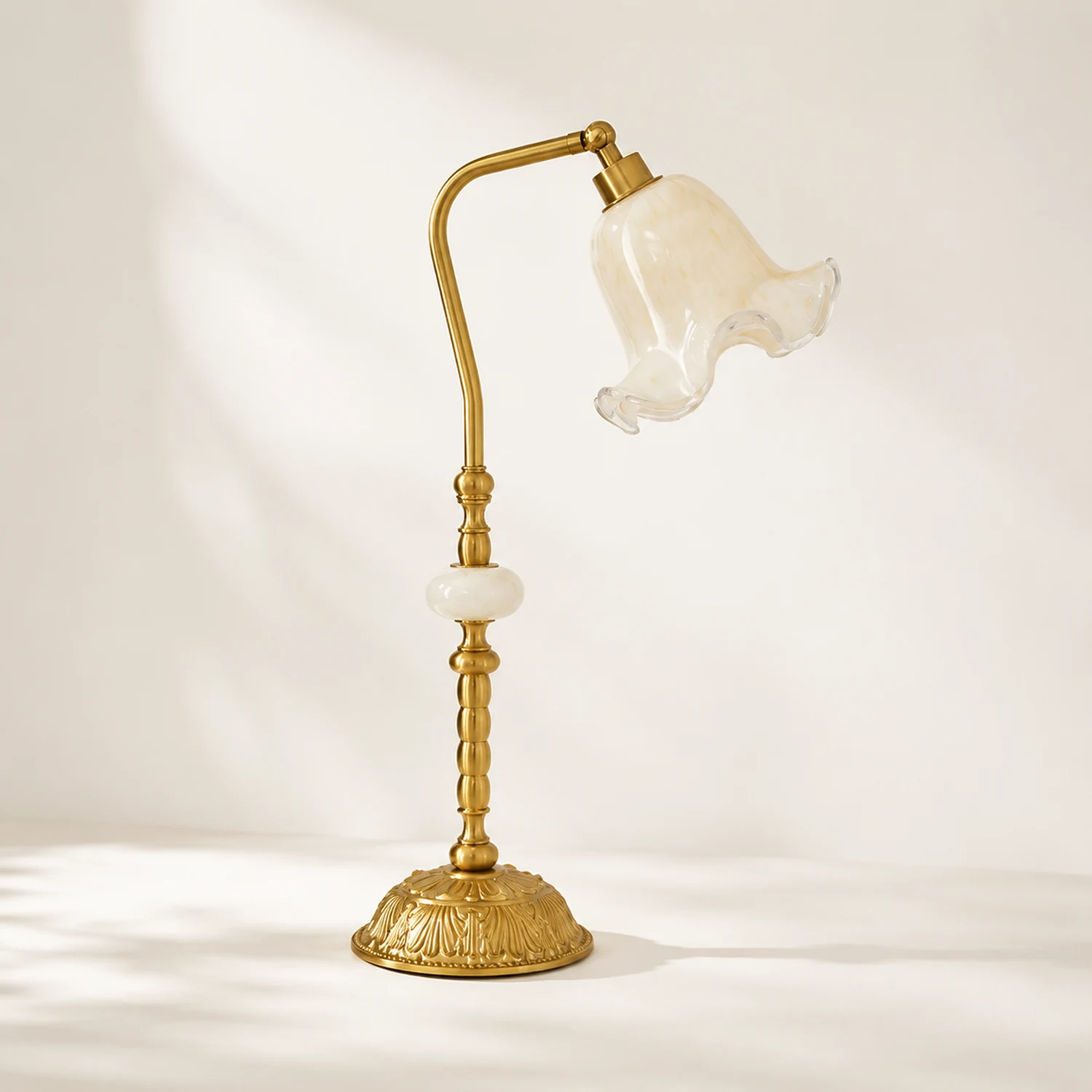 Nouveau Fashion Floral Brass Table Lamp - Lumpaz