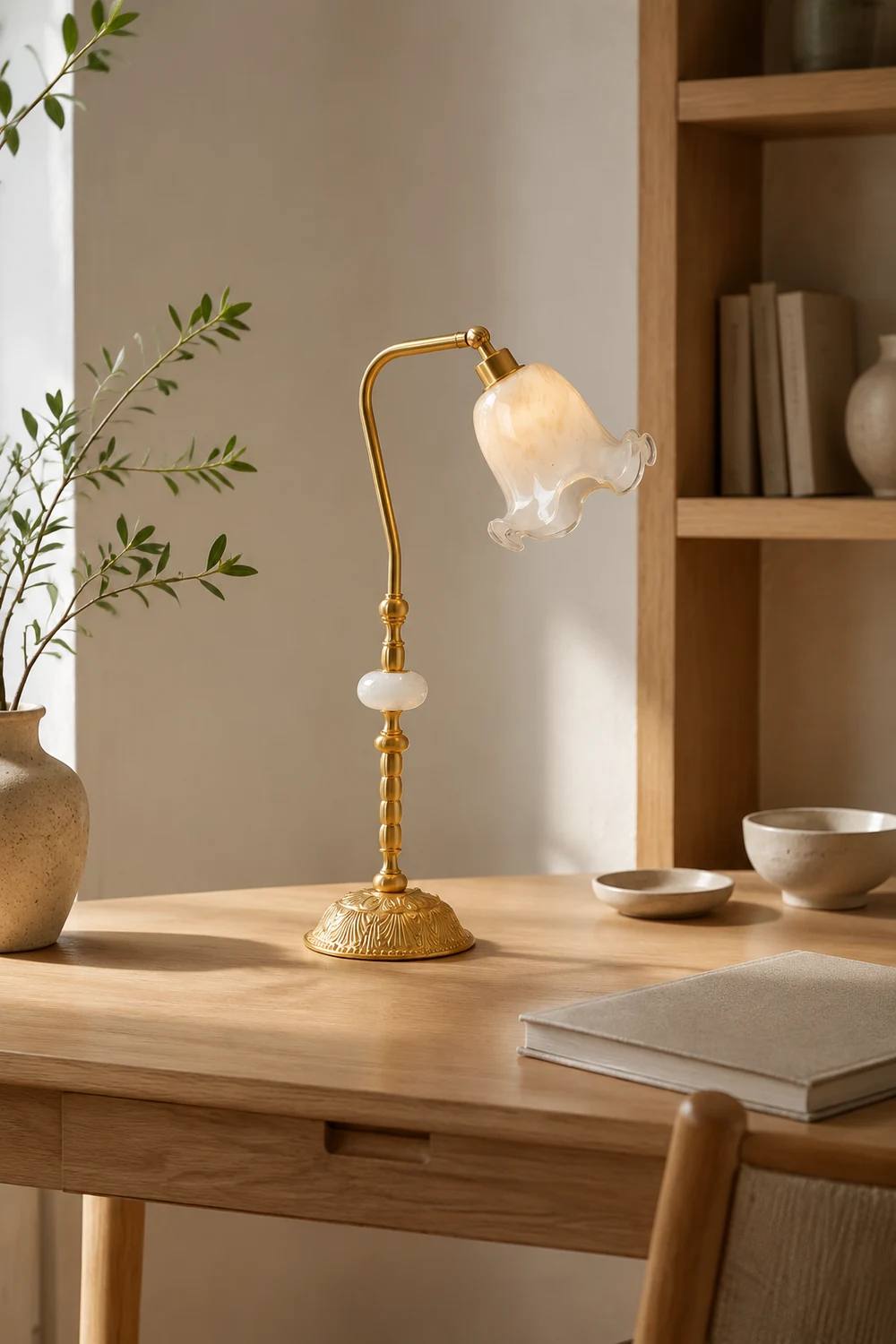 Nouveau Fashion Floral Brass Table Lamp - Lumpaz