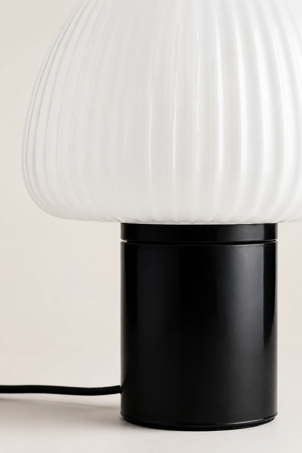 Nordic Light Luxury Simple Bedroom Table Lamp - Lumpaz