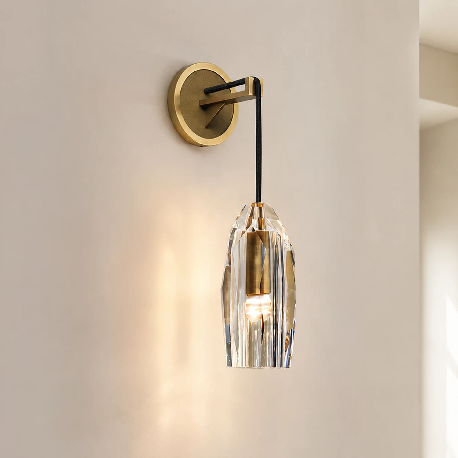 Modern Faceted Crystal Wall Lights - Lumpaz