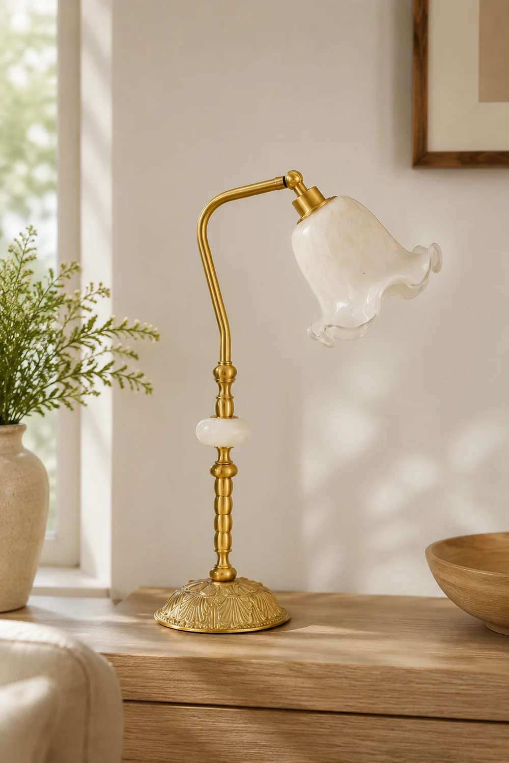 Nouveau Fashion Floral Brass Table Lamp - Lumpaz