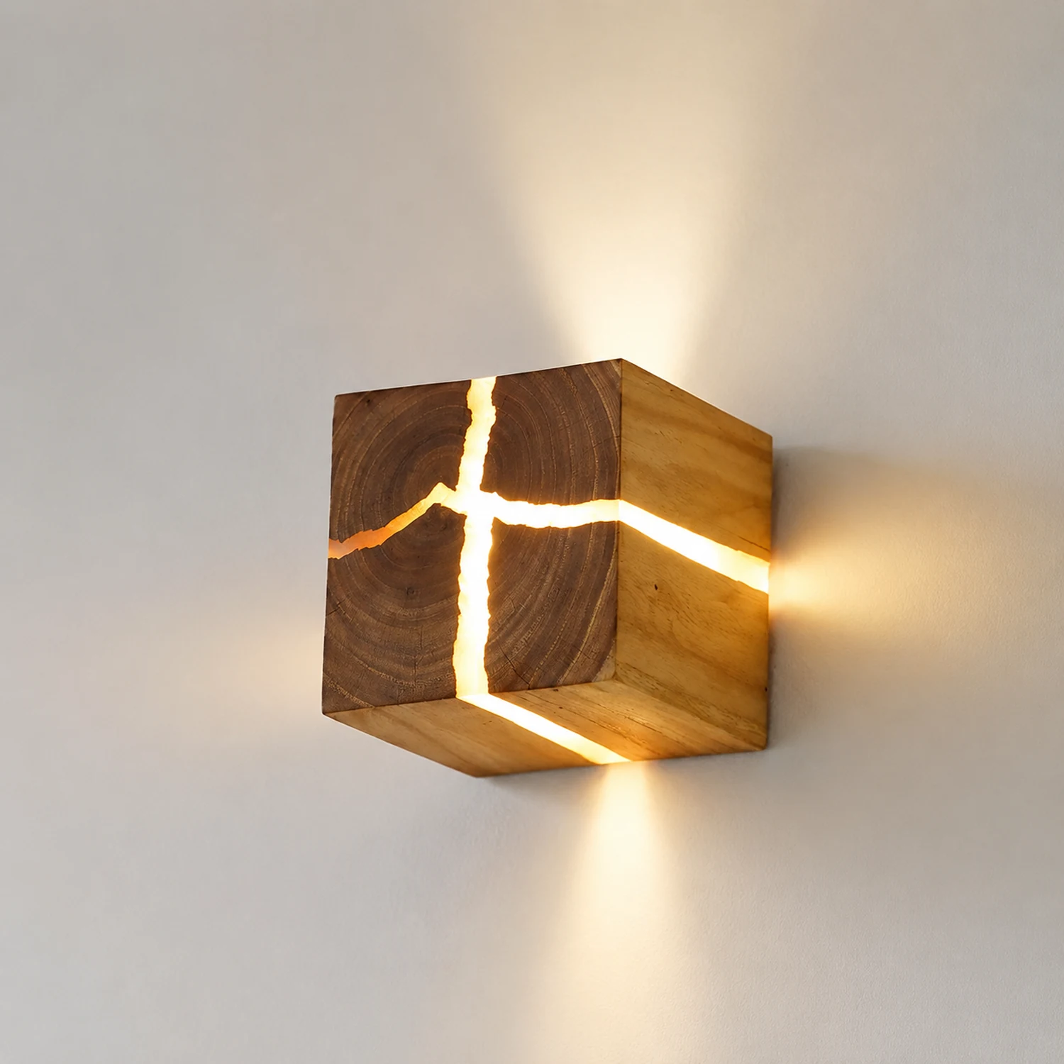 Creative Cracked Corridor Wall Sconce - Lumpaz