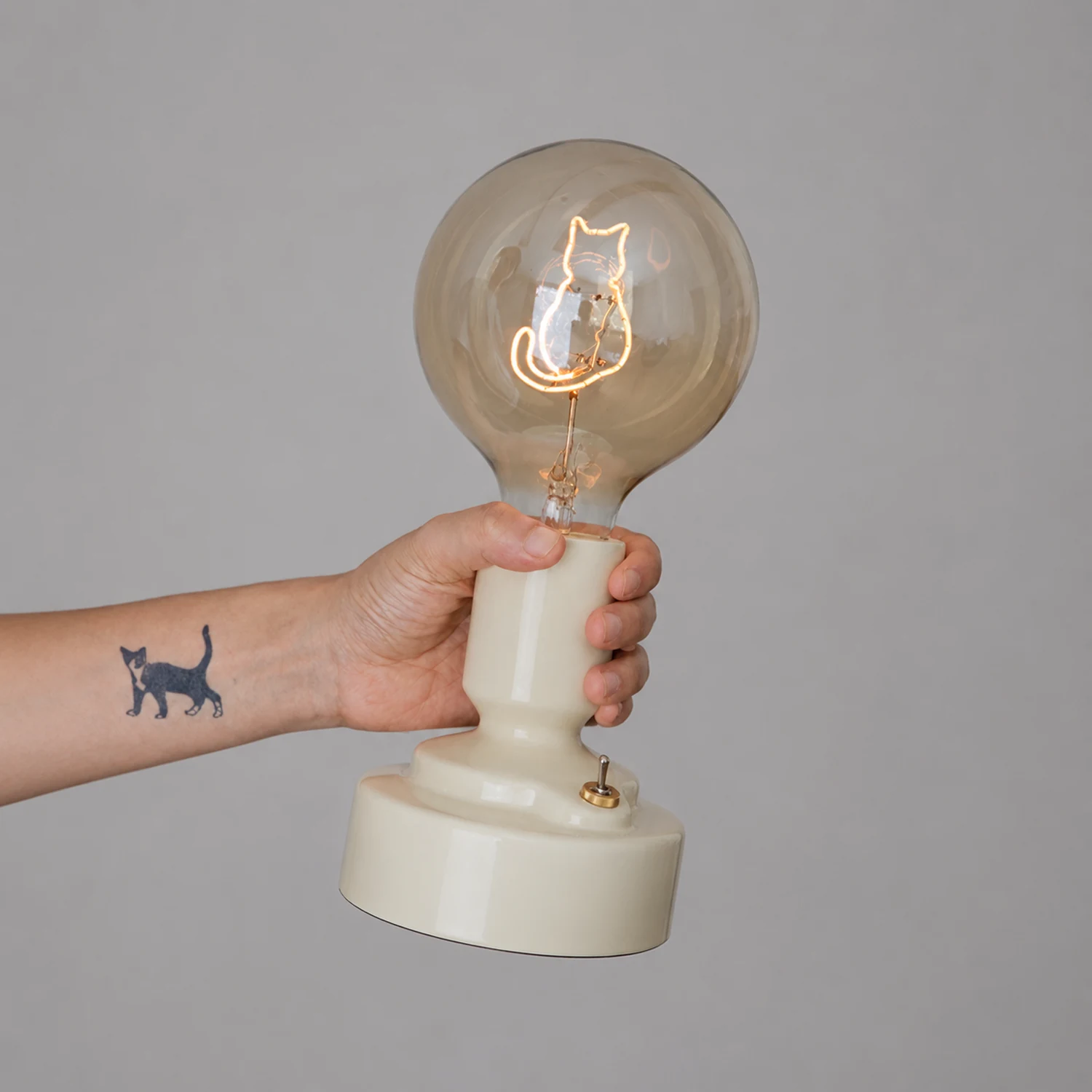 Cute Pink & White Cat Pattern Table Lamp - Lumpaz