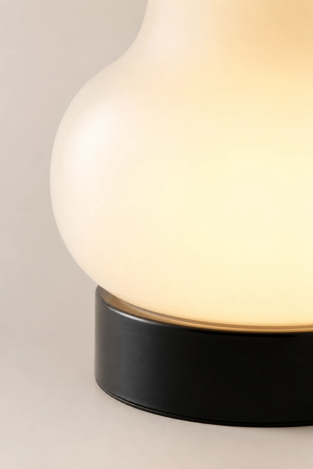 French Cream Pear Touch Portable Table Light - Lumpaz