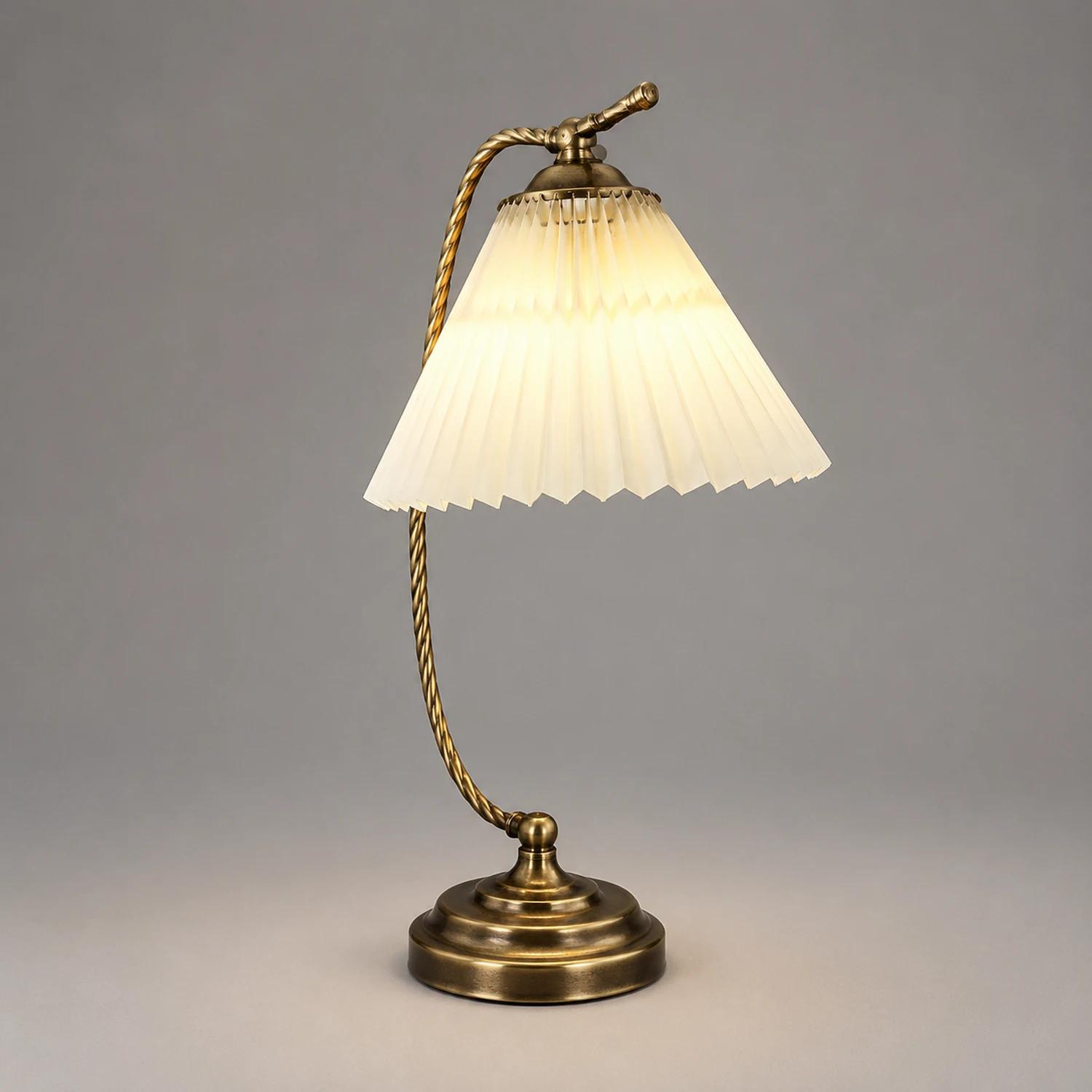 Dotty Retro Pleated Table Lamp - Lumpaz