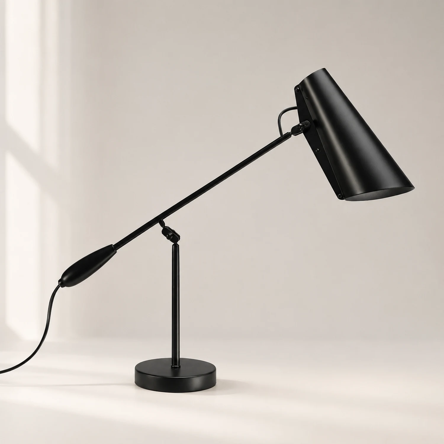 Unique Nordic Style Art Decor Table Lamp - Lumpaz