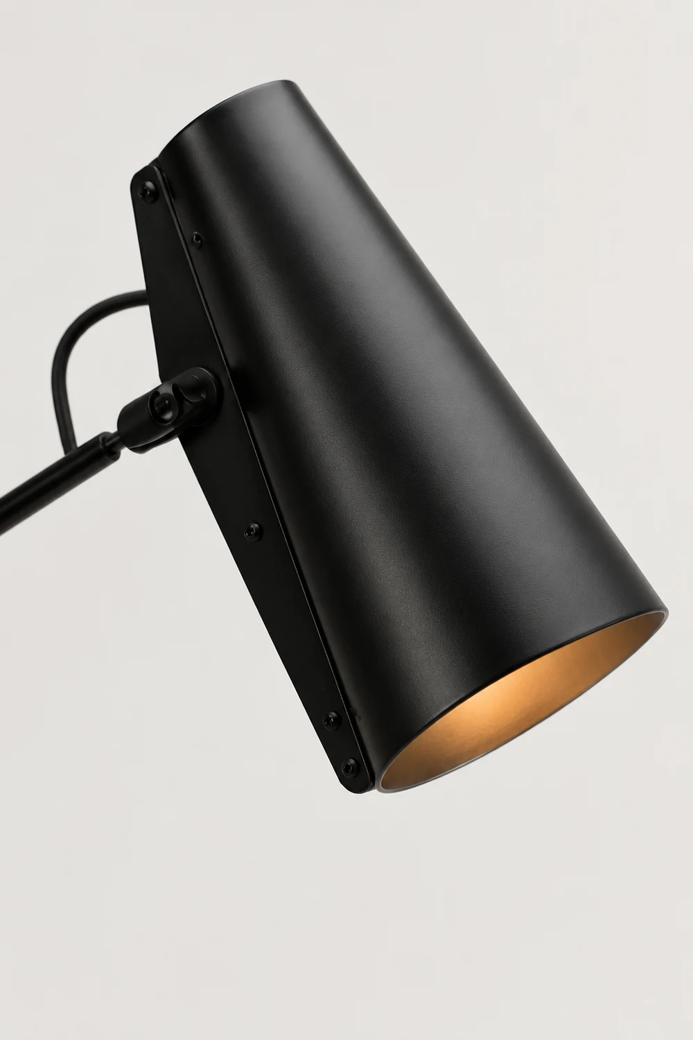 Unique Nordic Style Art Decor Table Lamp - Lumpaz