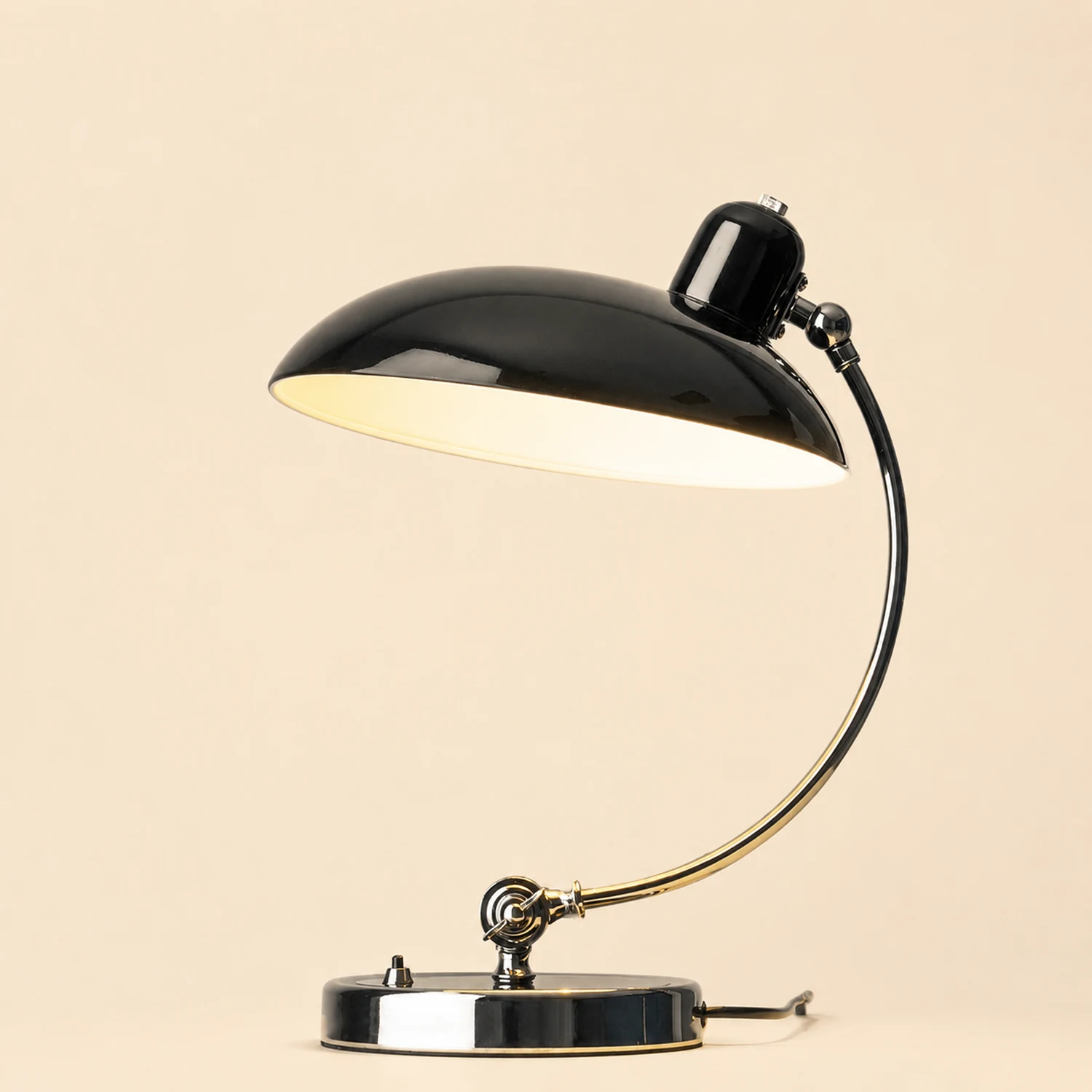 Modern Metal Table Lamps For Living Room - Lumpaz