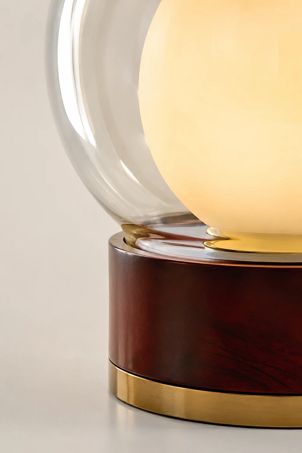 Modern Rigel Round Glass Table Light - Lumpaz