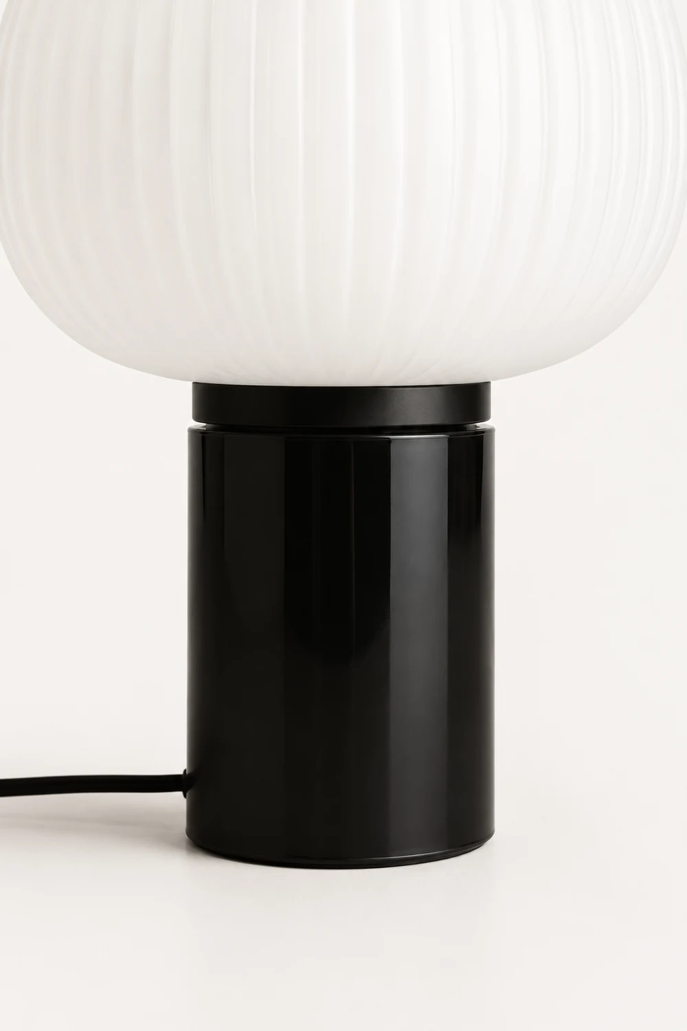 Nordic Light Luxury Simple Bedroom Table Lamp - Lumpaz