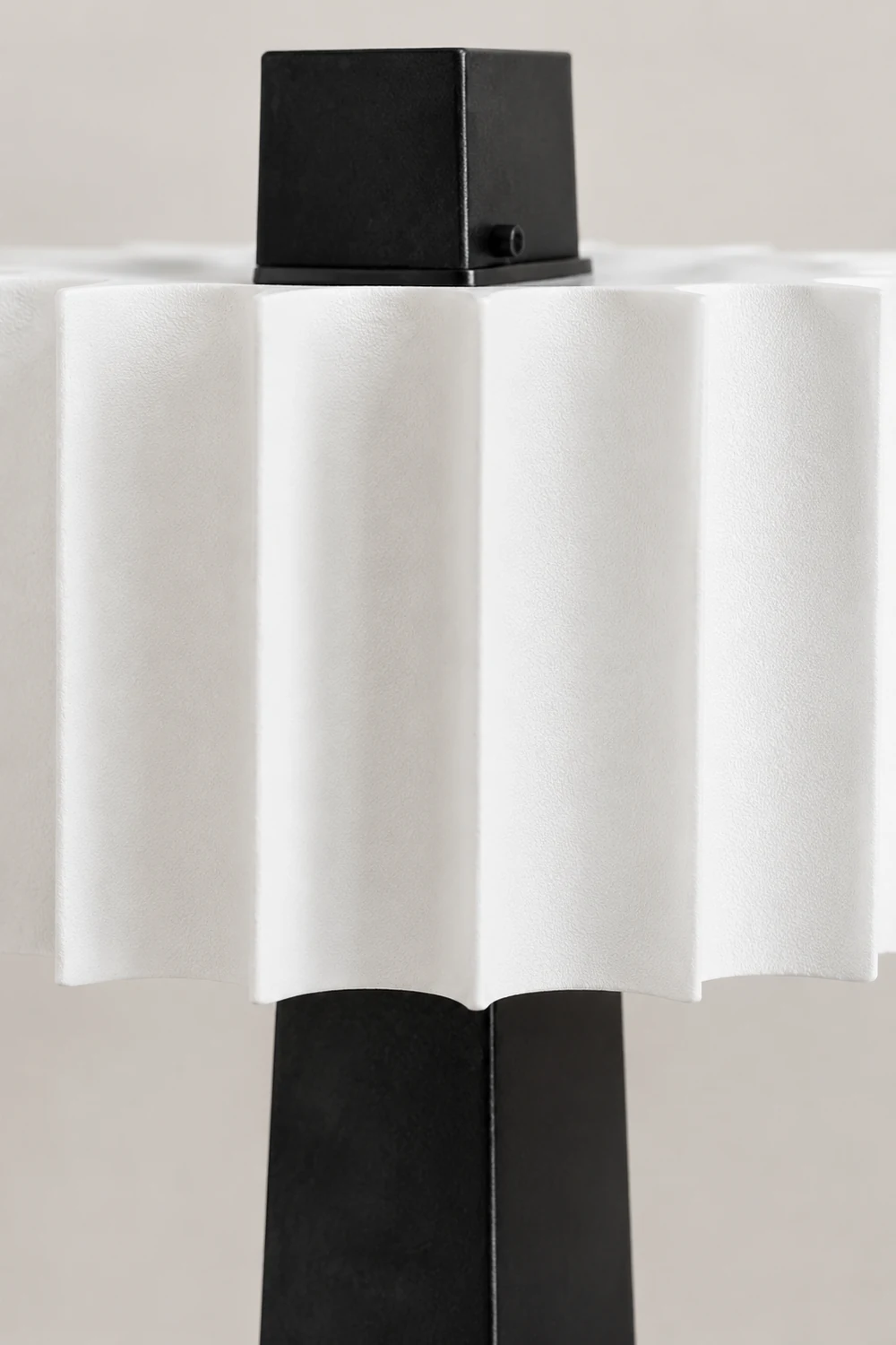 Creative Designer Black & White Decorative Table Lamp - Lumpaz