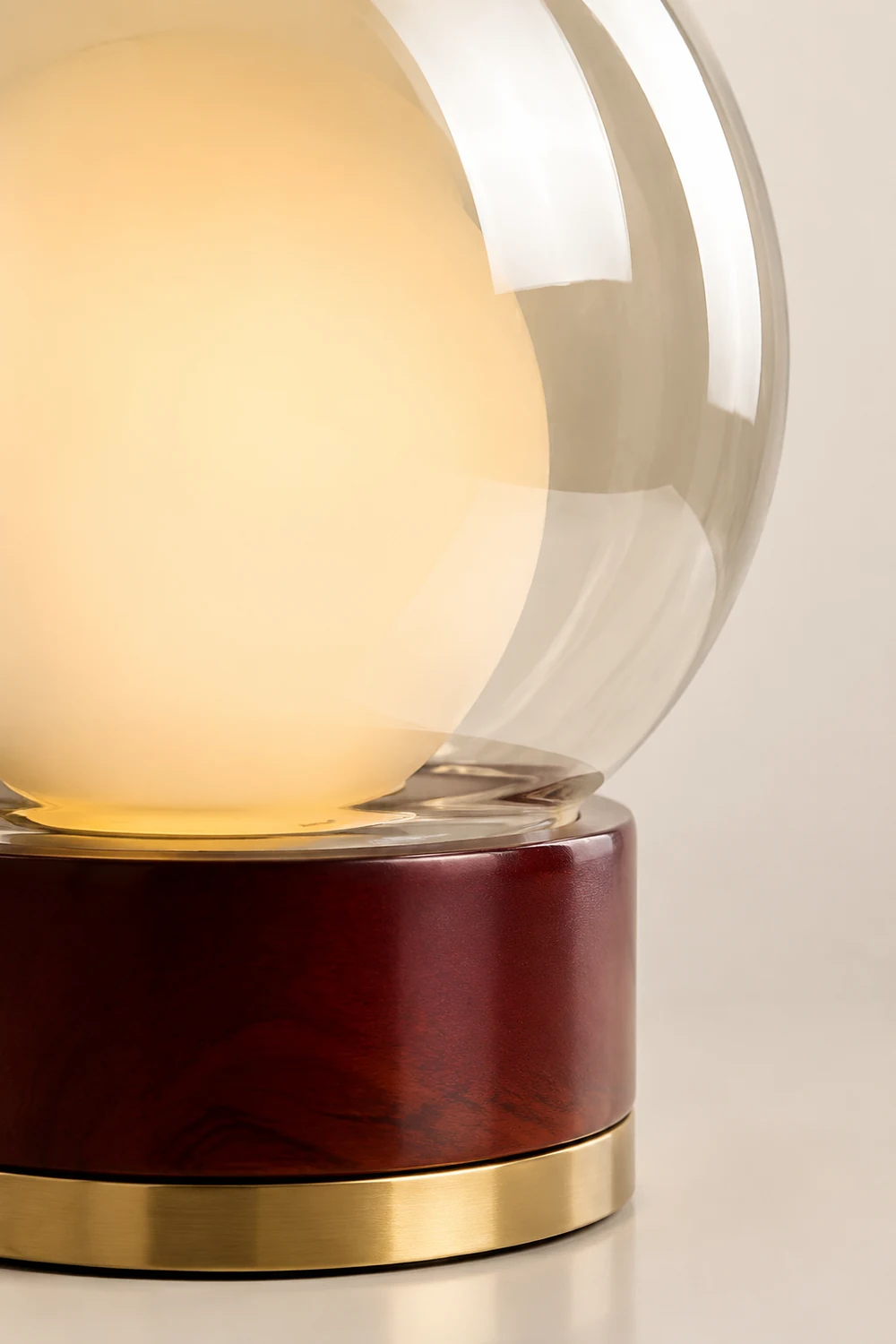 Modern Rigel Round Glass Table Light - Lumpaz
