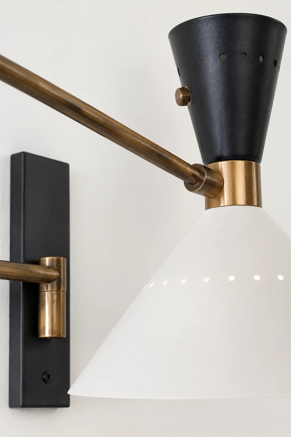 Modern Metal Cone Shade Wall Lamp - Lumpaz