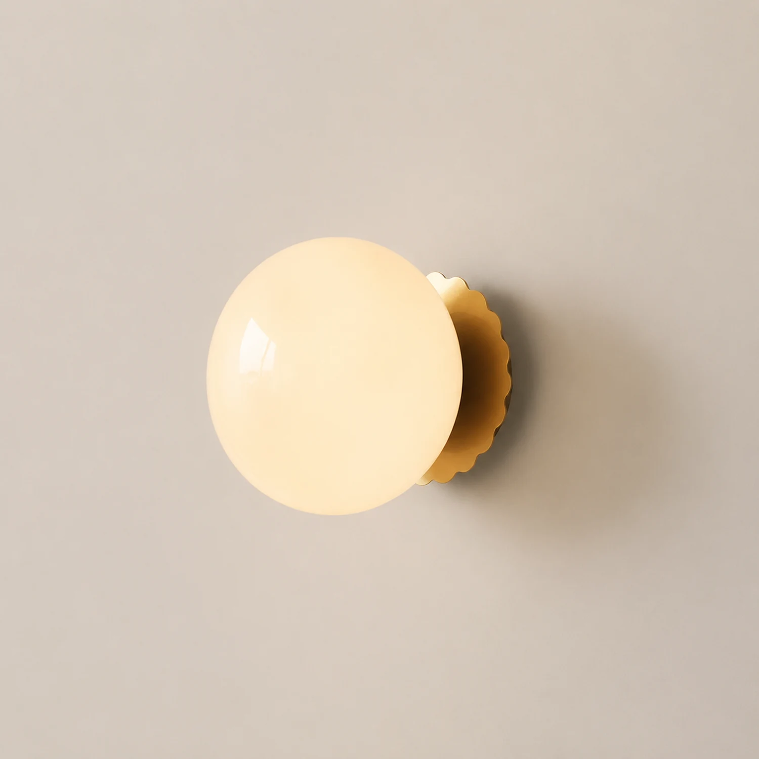 Vintage Glass Round Head Wall Sconce - Lumpaz