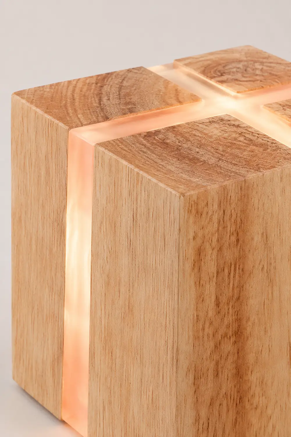 Solid Wood Art Crackle Table Lamp - Lumpaz