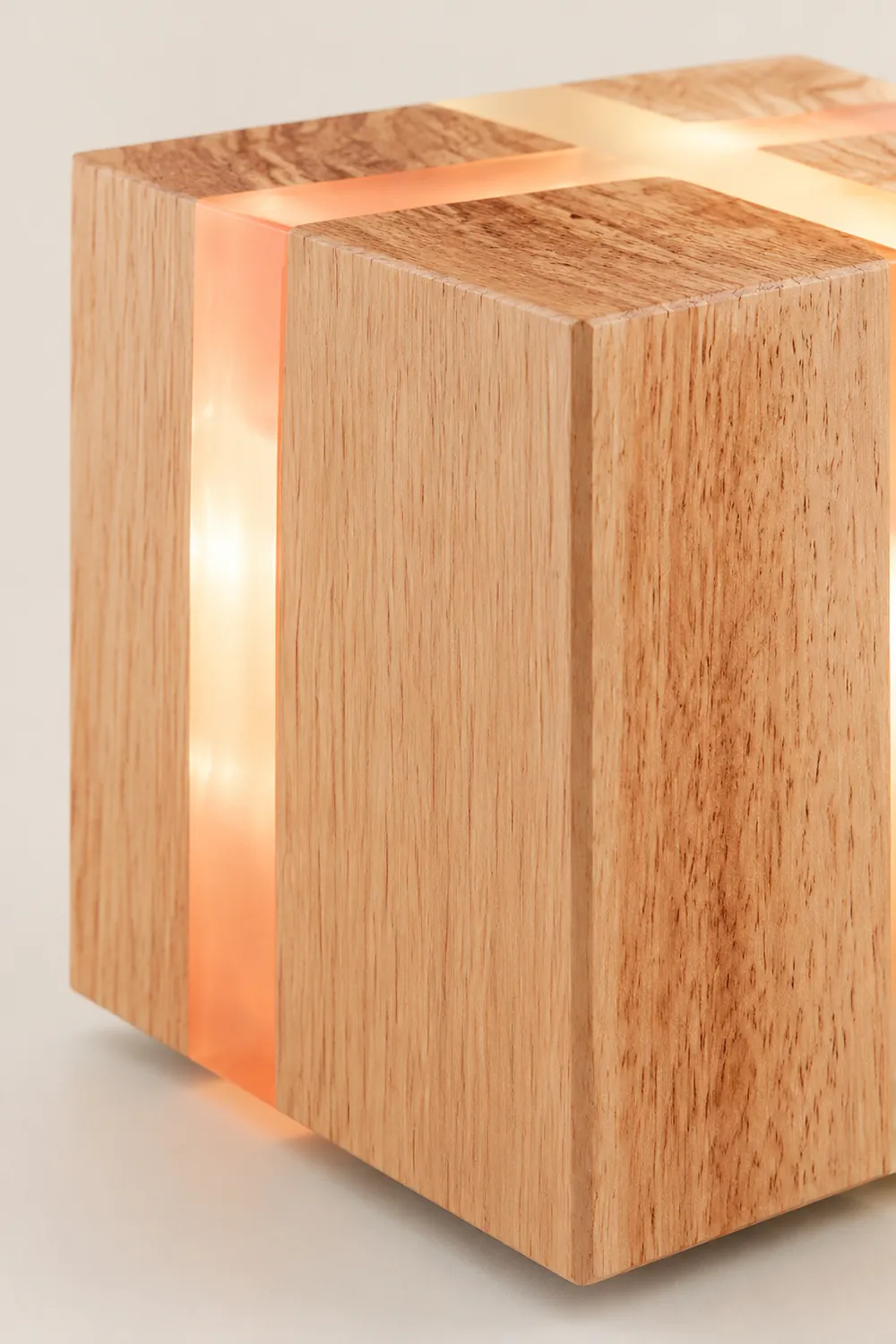 Solid Wood Art Crackle Table Lamp - Lumpaz