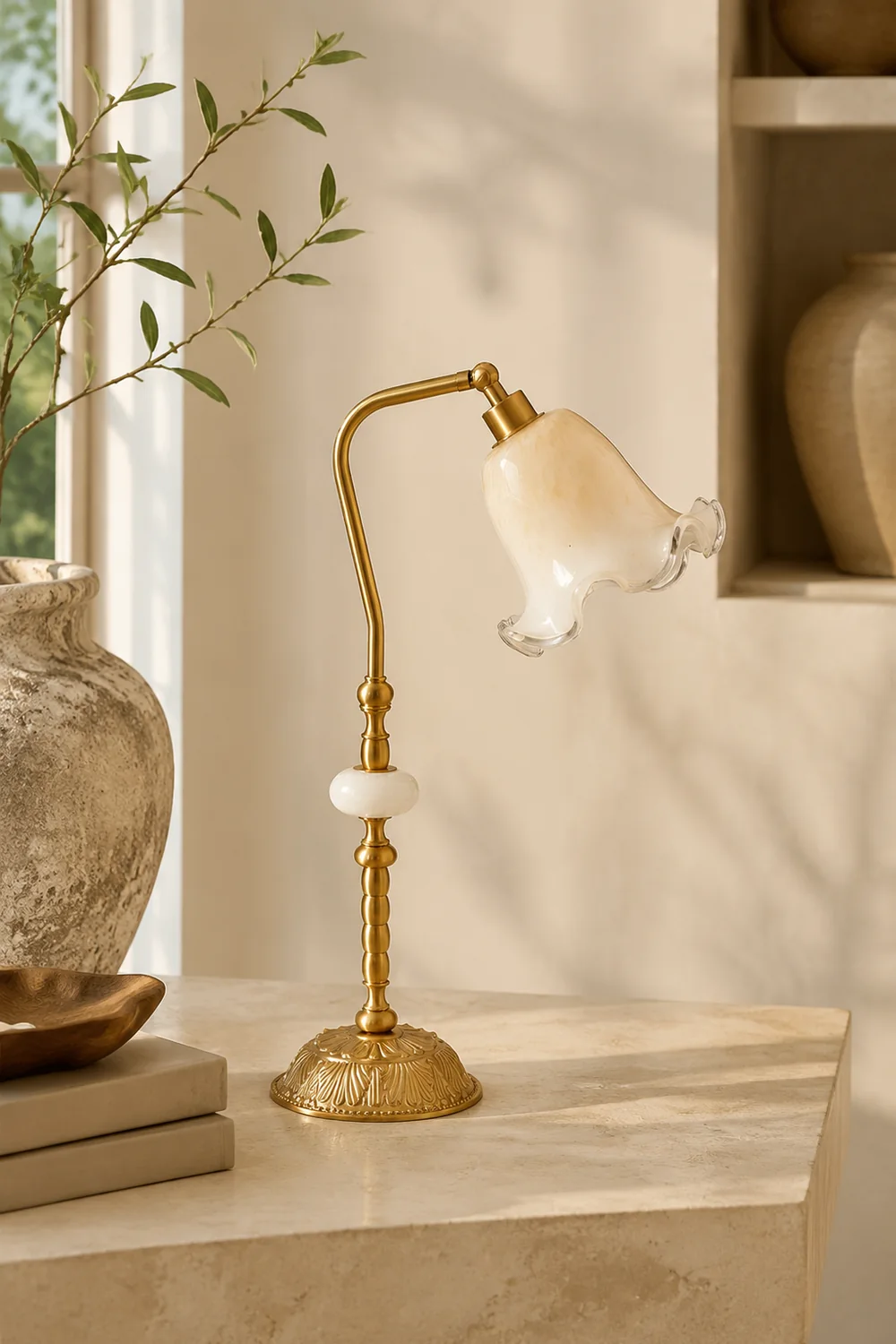 Nouveau Fashion Floral Brass Table Lamp - Lumpaz
