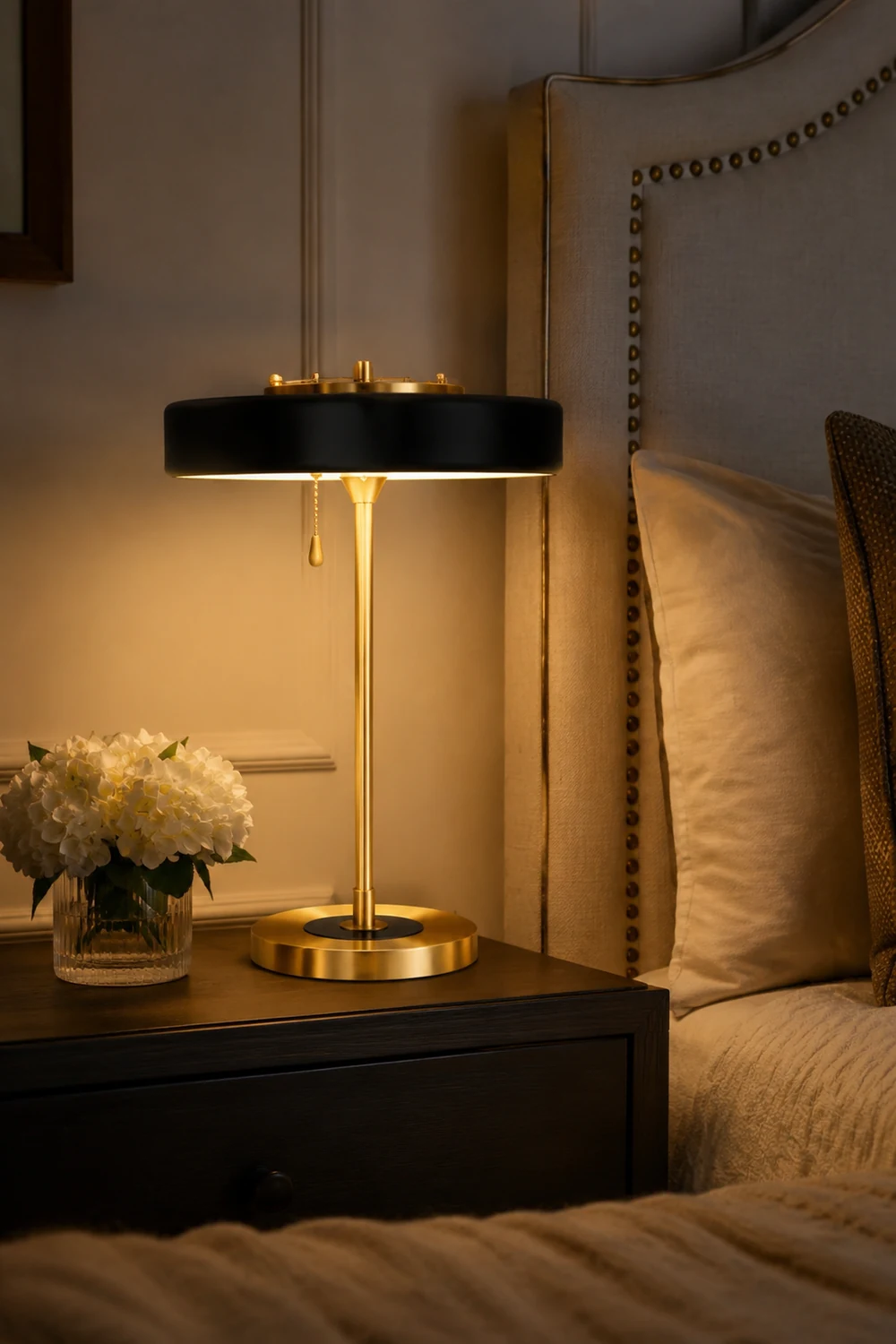 American Neoclassical Fashion Bert Frank Ranger Table Lamp - Lumpaz