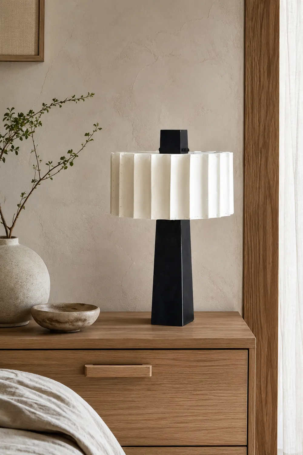 Creative Designer Black & White Decorative Table Lamp - Lumpaz