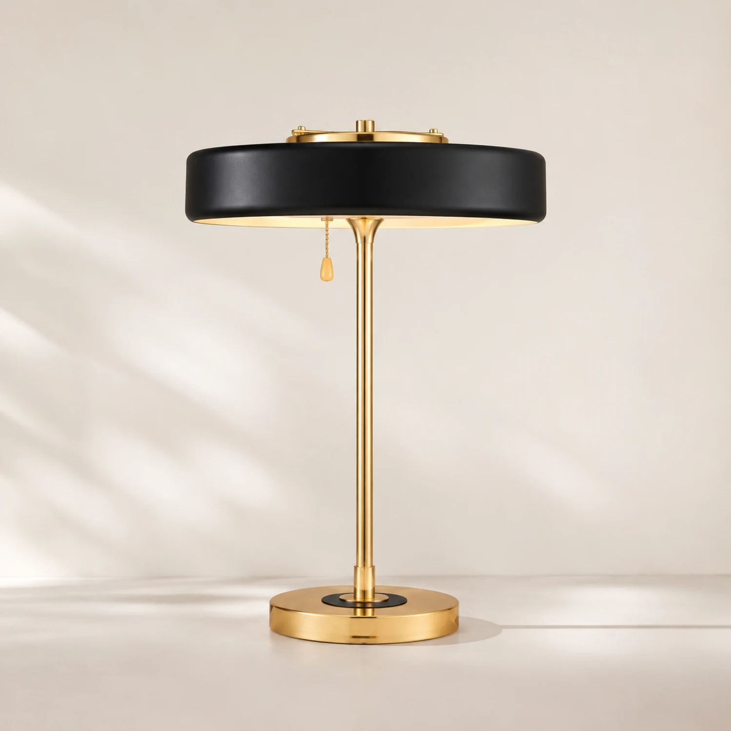 American Neoclassical Fashion Bert Frank Ranger Table Lamp - Lumpaz